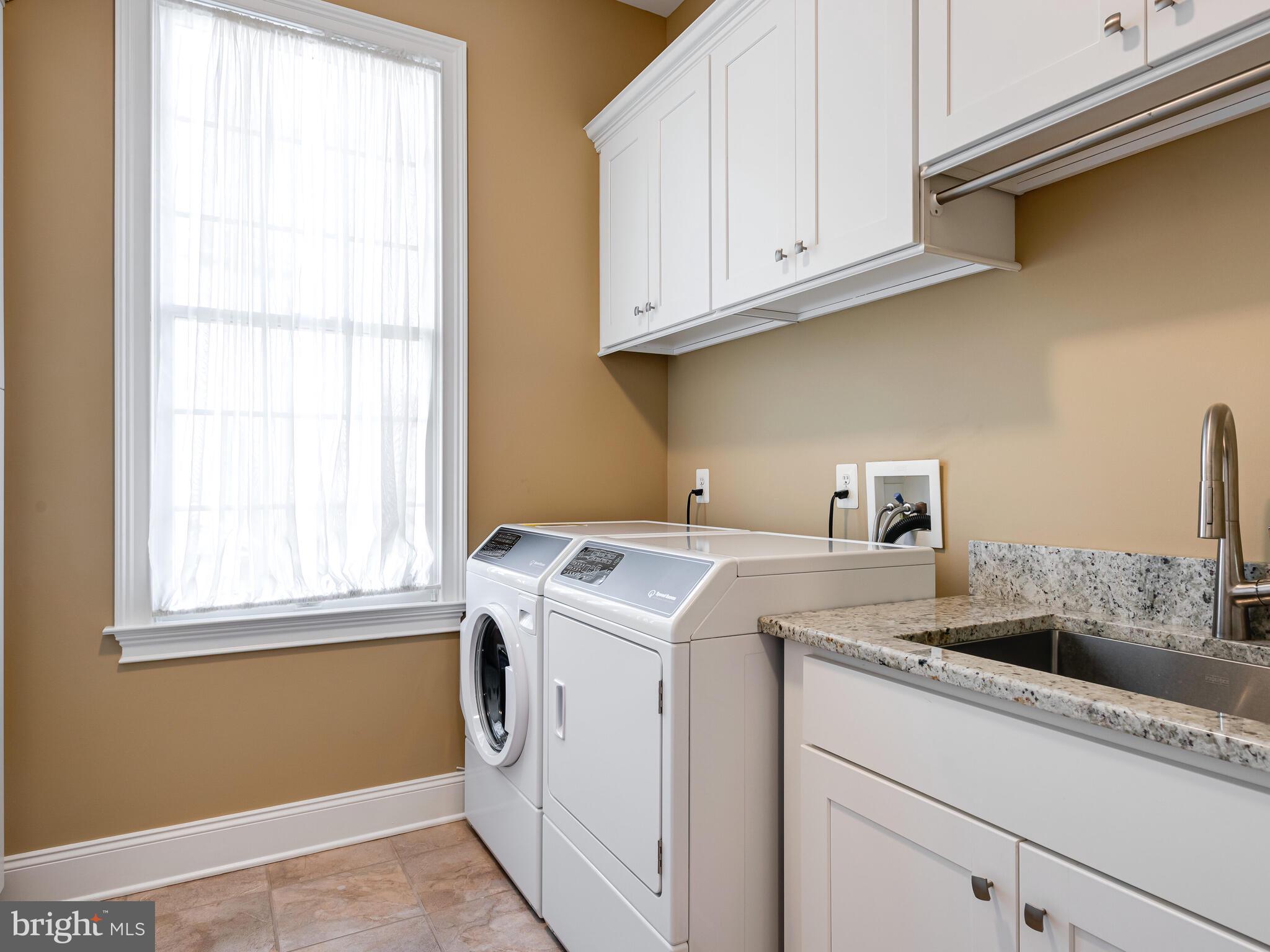 RIVERCREST - Residential