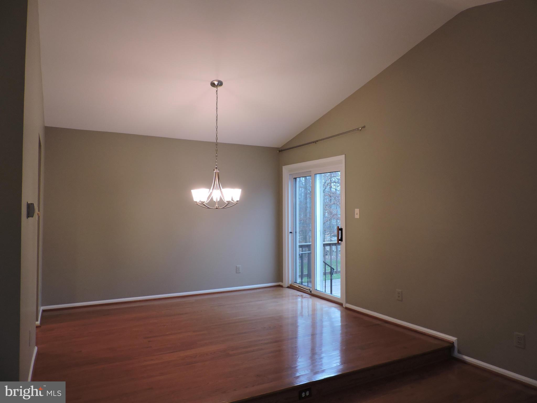 LAKE RIDGE/PROMONTRY OAK - Residential Lease