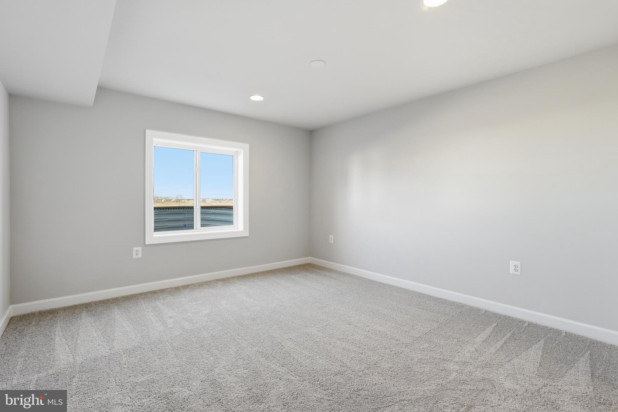 HIATT POINTE AT SNOWDEN BRIDGE - Residential