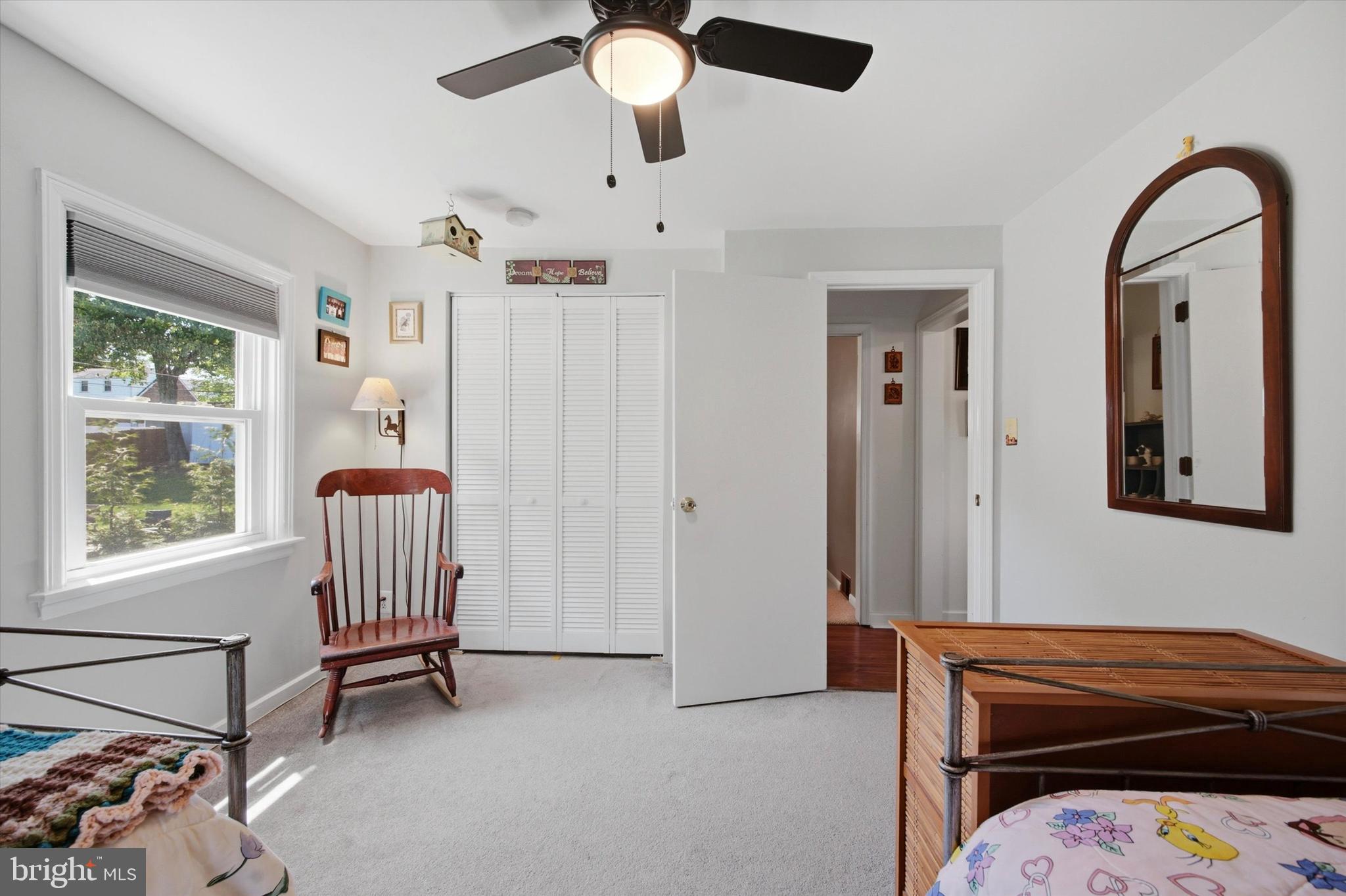 LARCHMONT - Residential