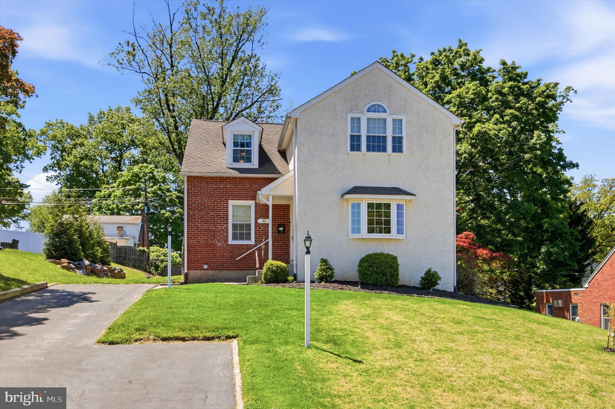 LARCHMONT - Residential