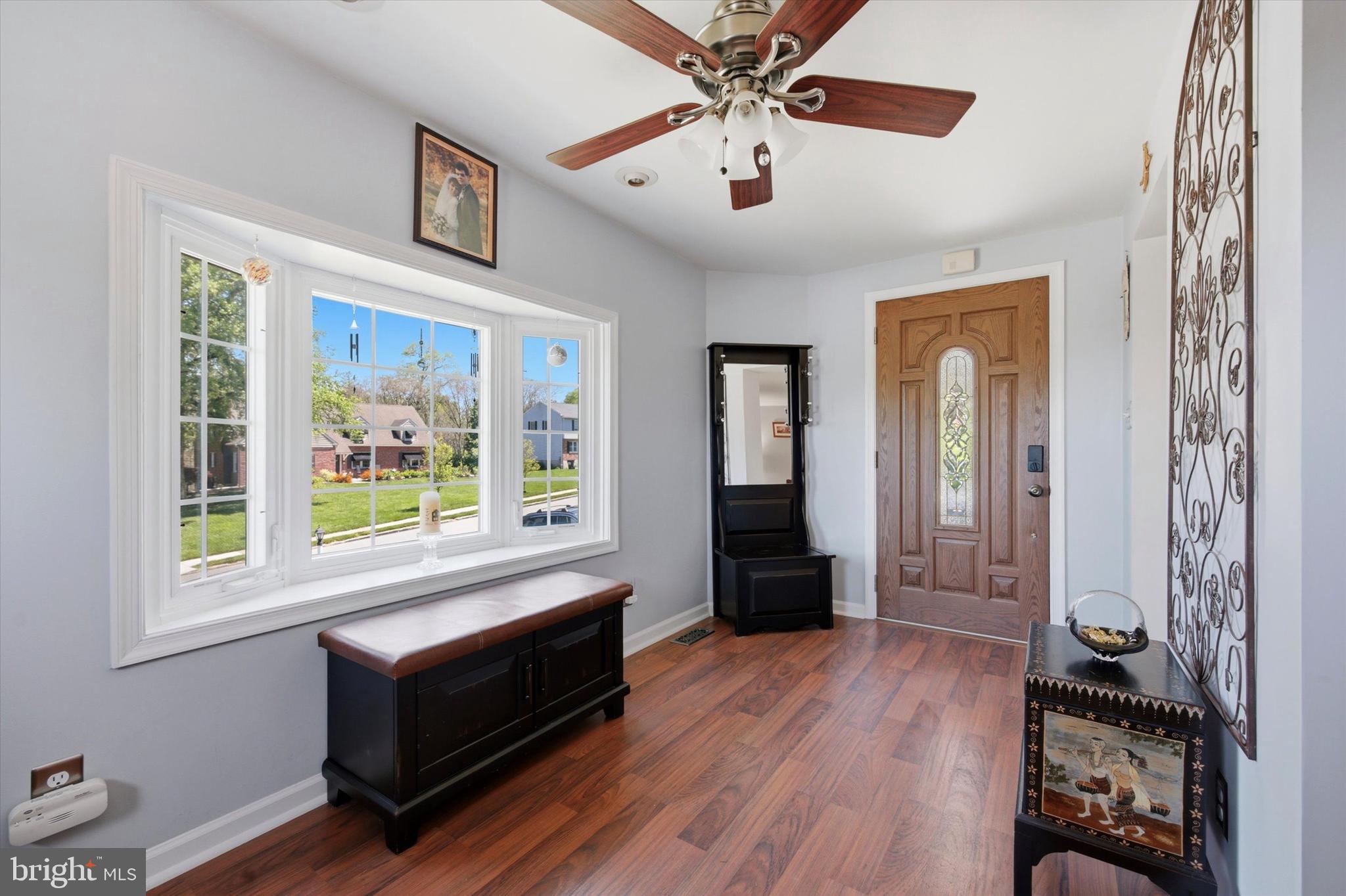 LARCHMONT - Residential