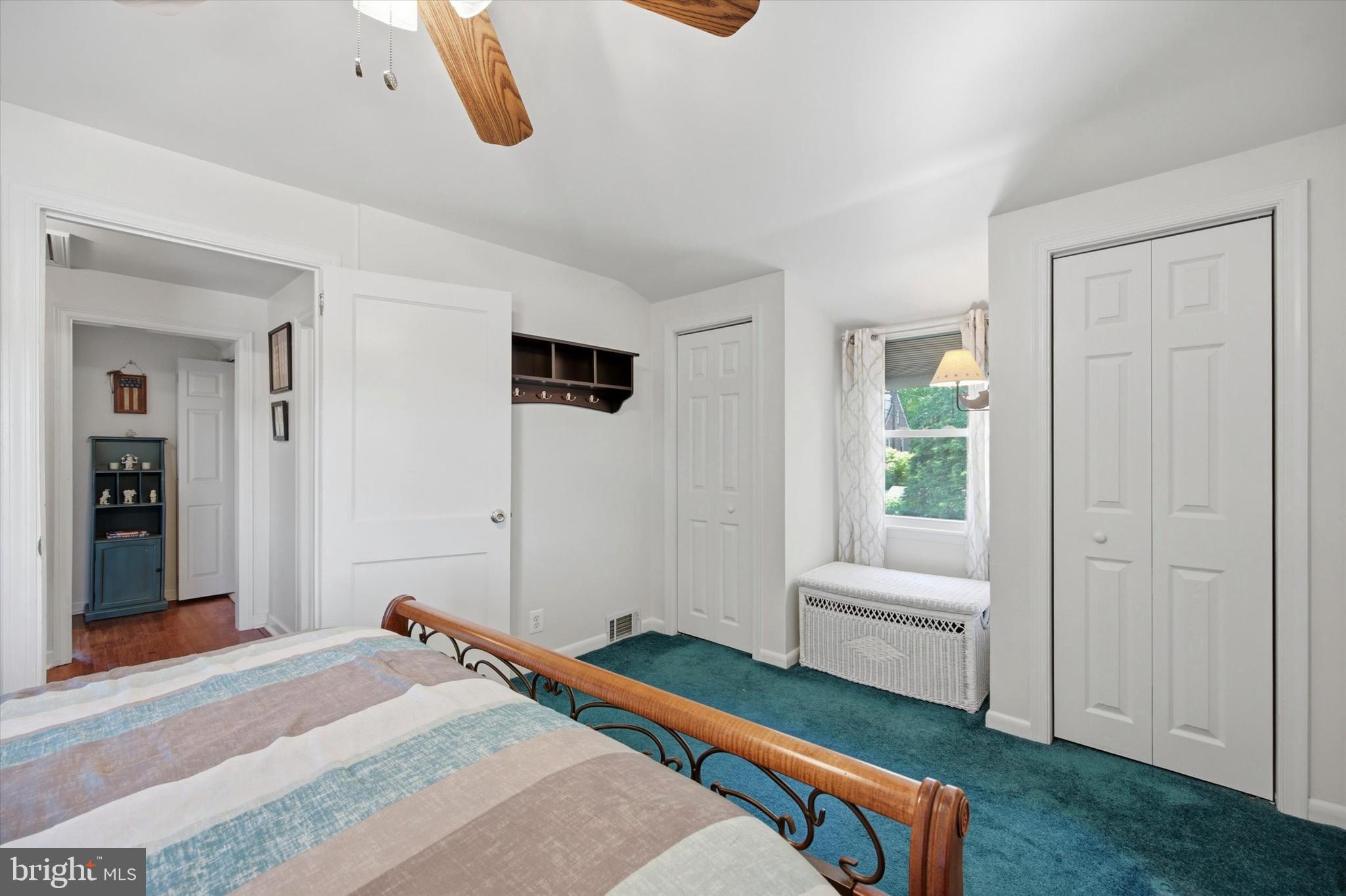 LARCHMONT - Residential