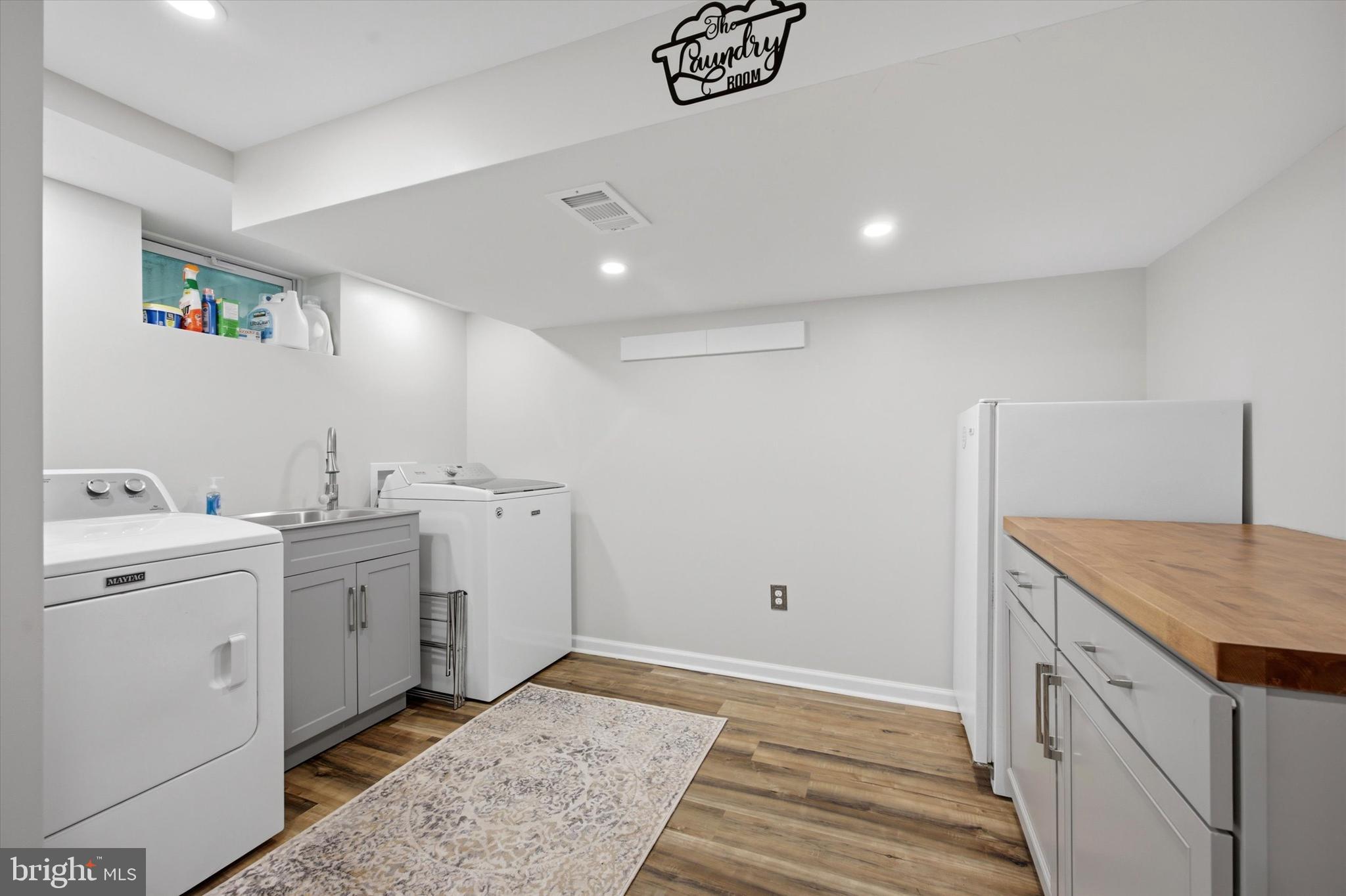 LARCHMONT - Residential