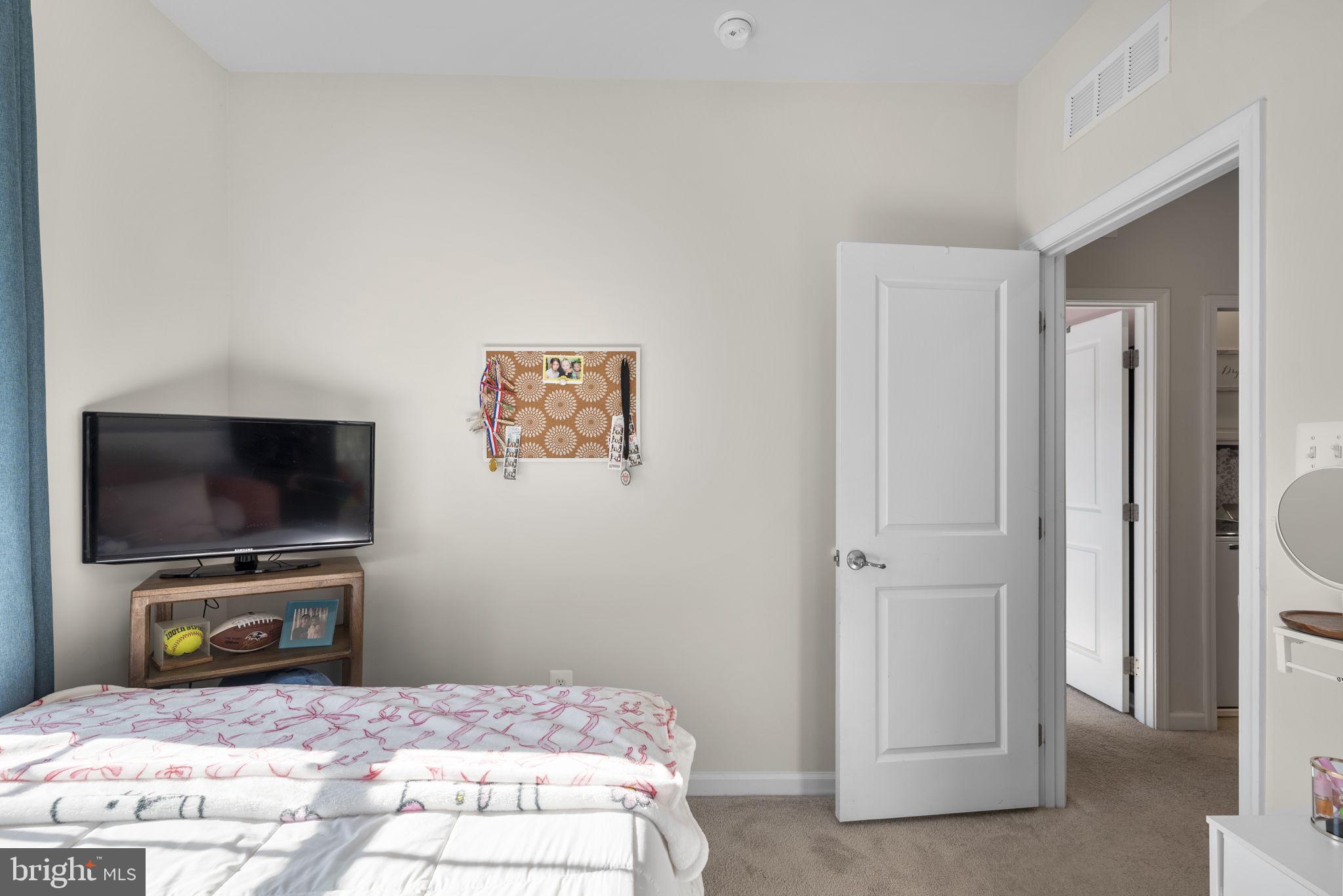 HIGHGATE VILLAGE - Residential