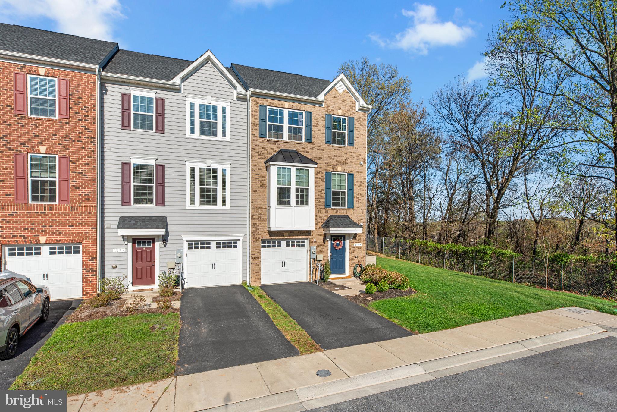 HIGHGATE VILLAGE - Residential