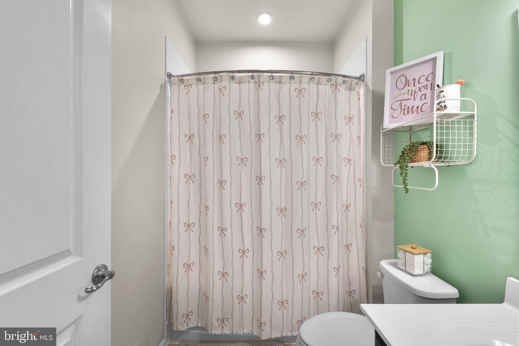 HIGHGATE VILLAGE - Residential