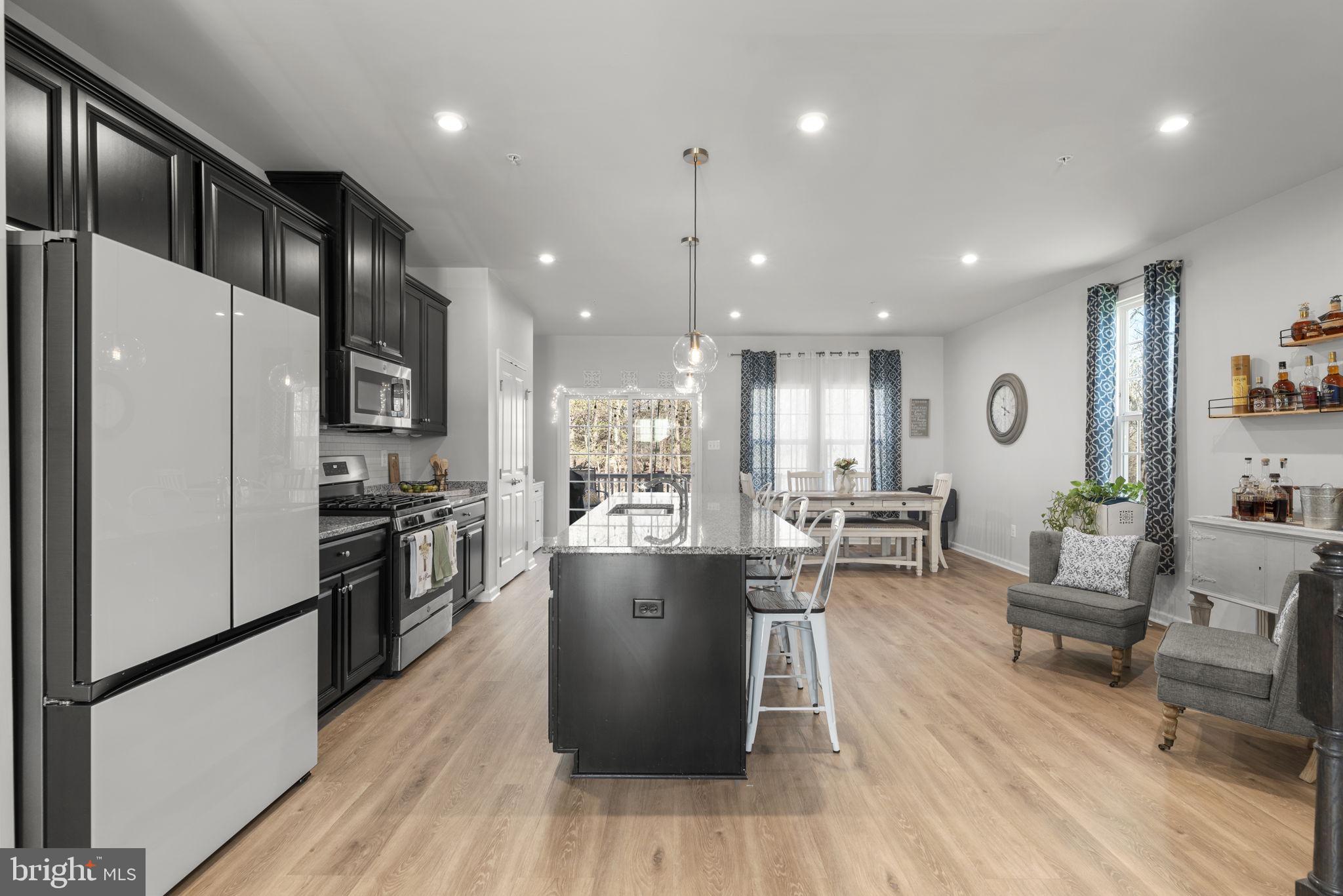 HIGHGATE VILLAGE - Residential