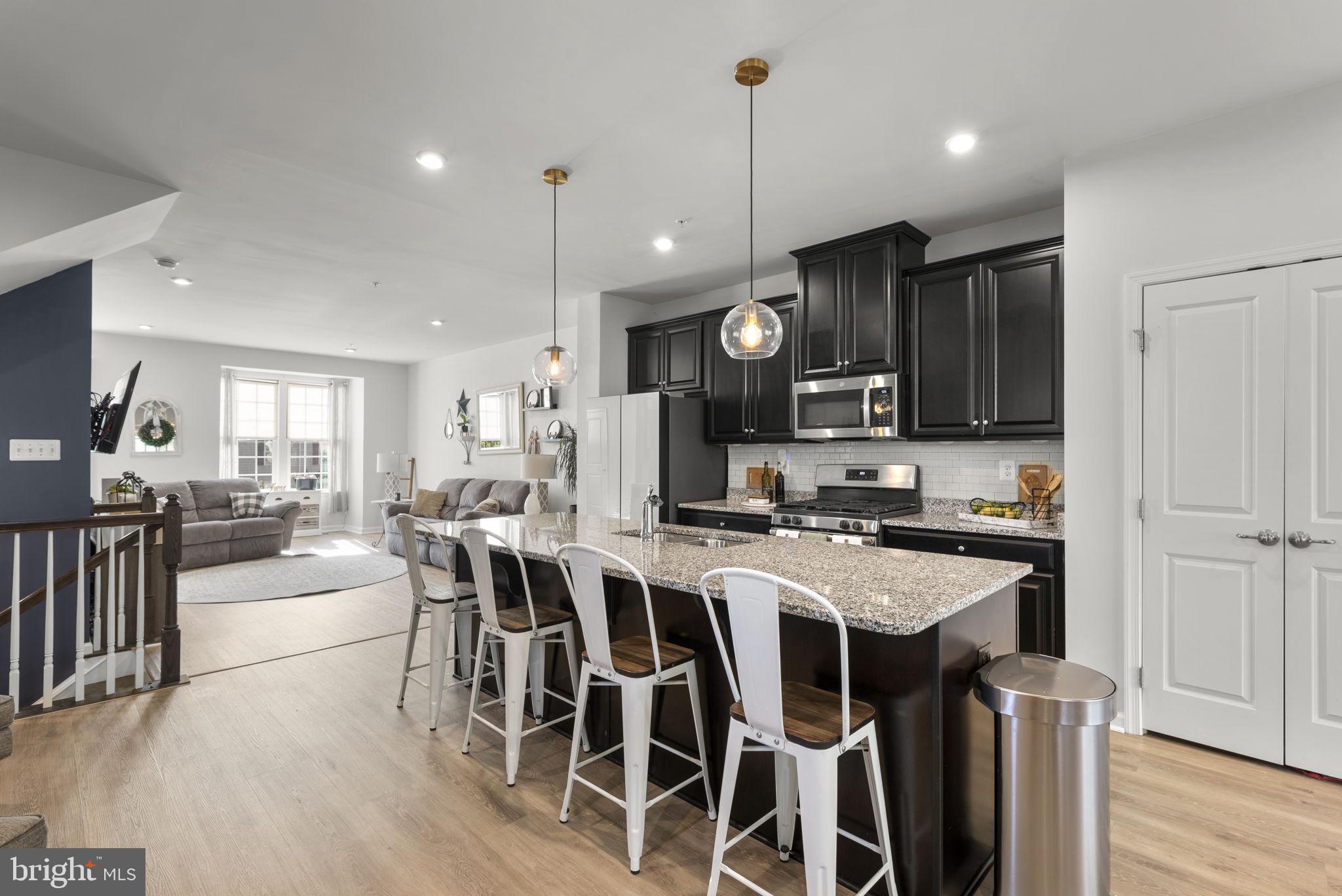 HIGHGATE VILLAGE - Residential