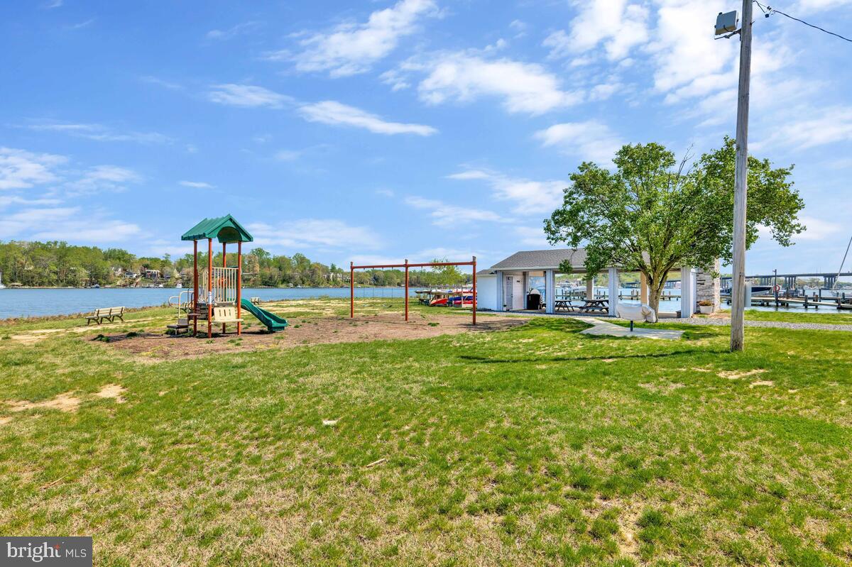 EDGEWATER BEACH - Residential