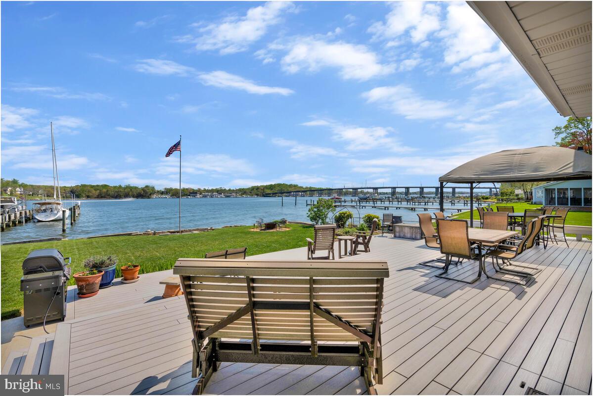 EDGEWATER BEACH - Residential