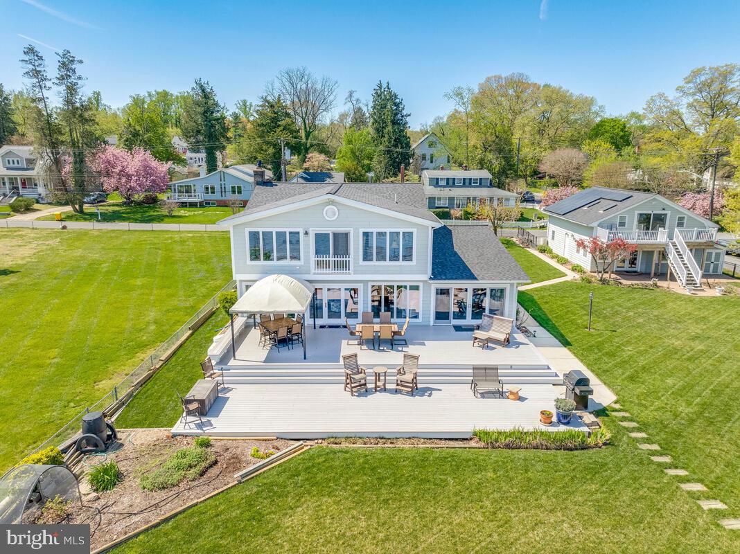 EDGEWATER BEACH - Residential