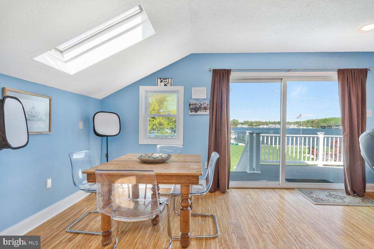 EDGEWATER BEACH - Residential