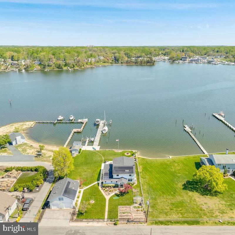 EDGEWATER BEACH - Residential