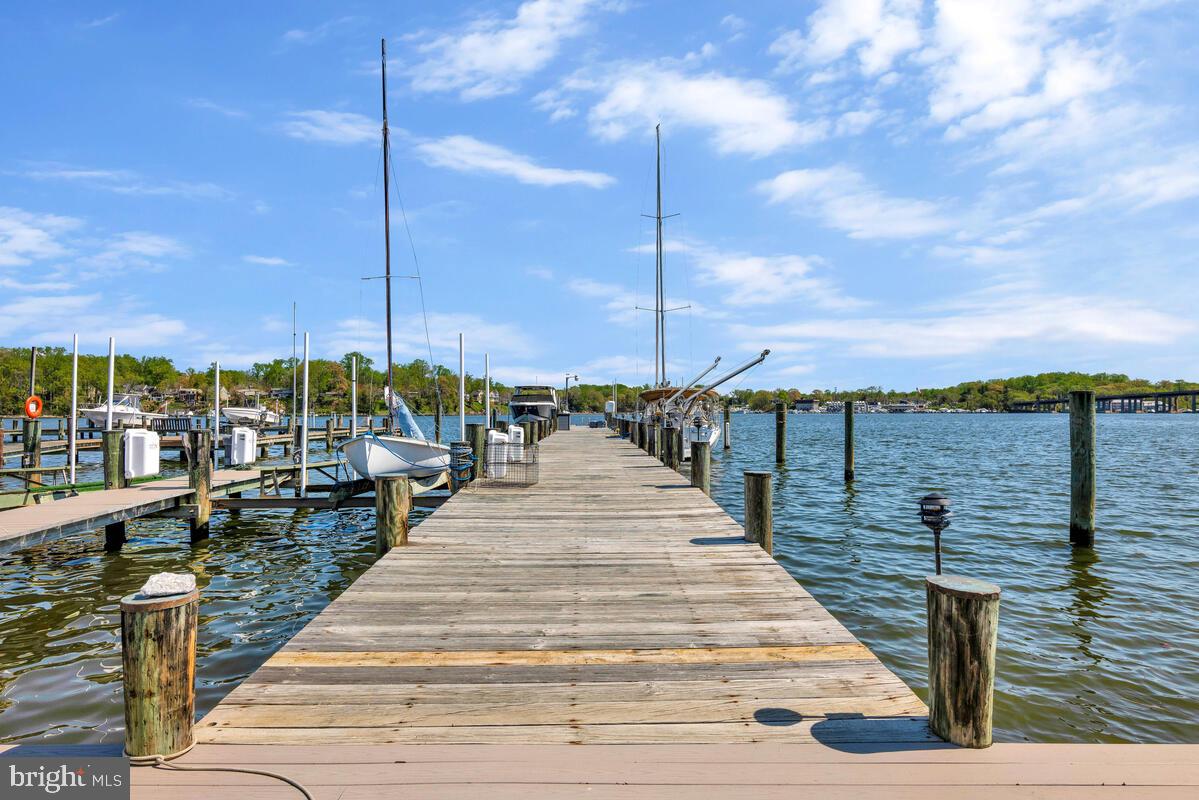 EDGEWATER BEACH - Residential