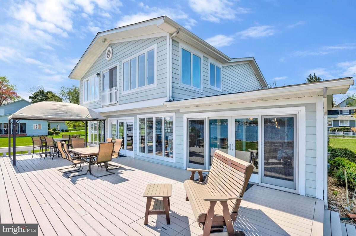 EDGEWATER BEACH - Residential