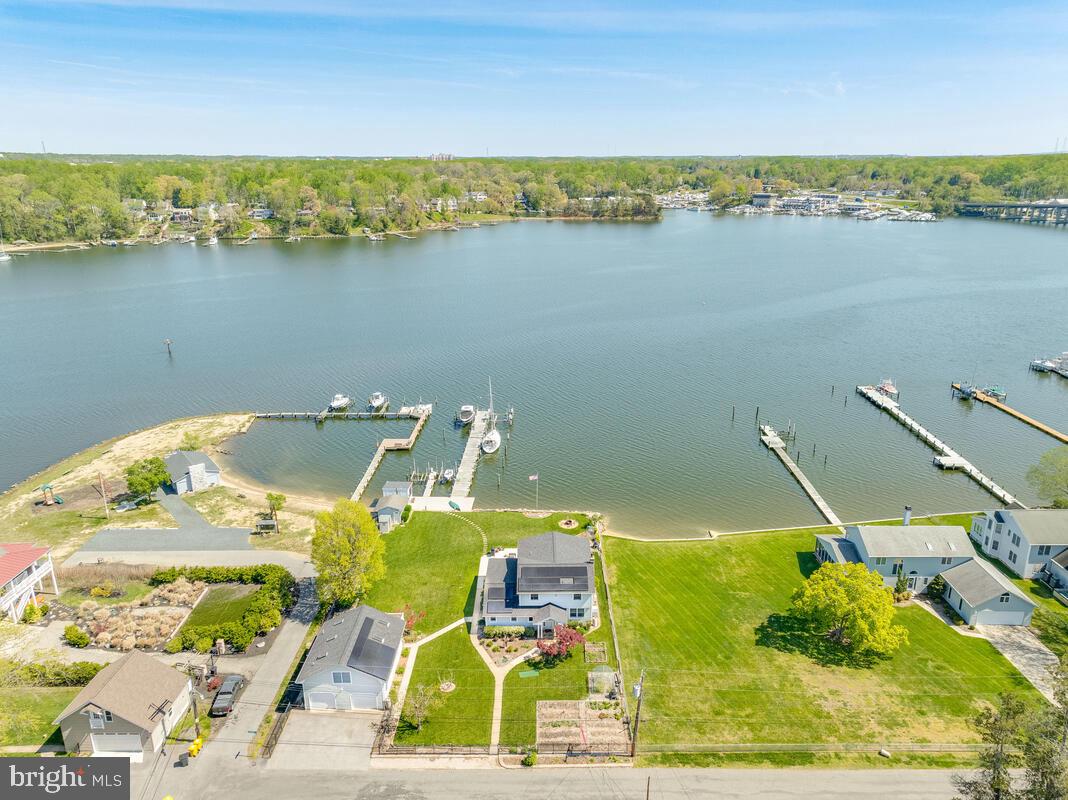 EDGEWATER BEACH - Residential