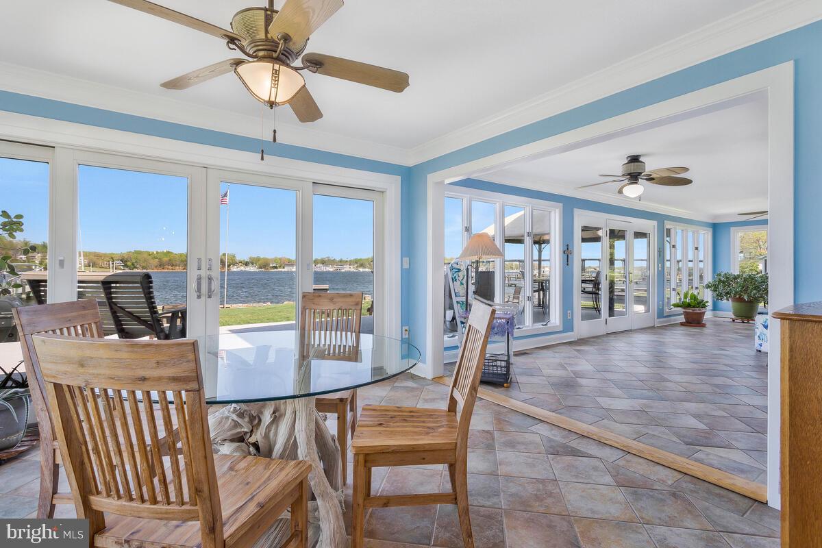 EDGEWATER BEACH - Residential