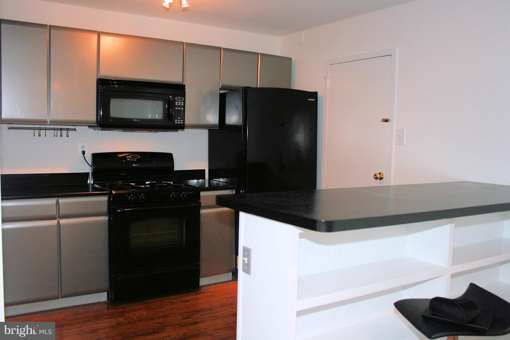 PENTAGON CITY - Residential