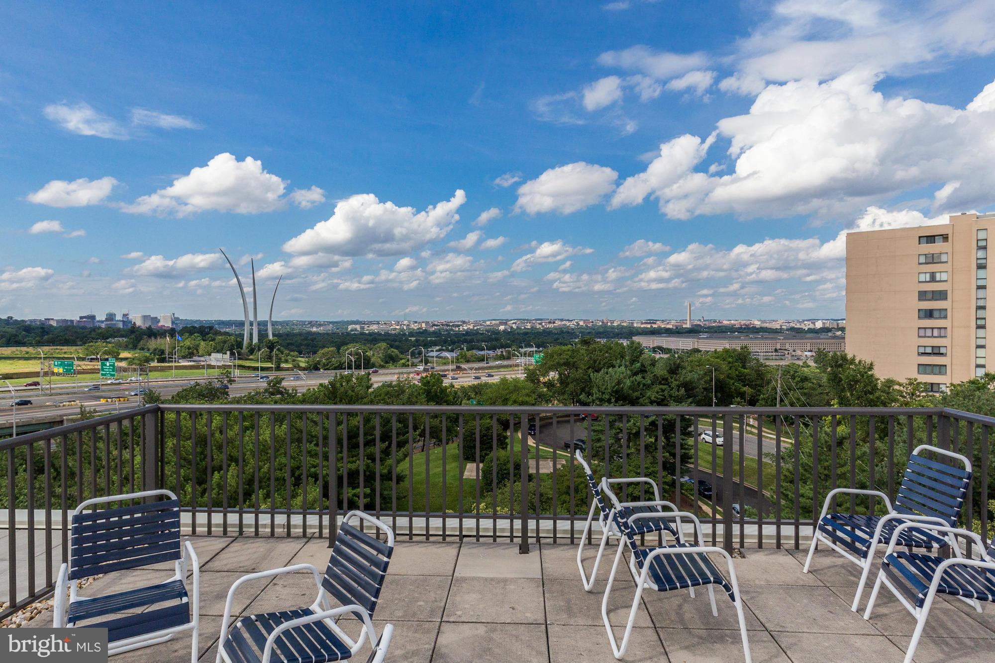 PENTAGON CITY - Residential