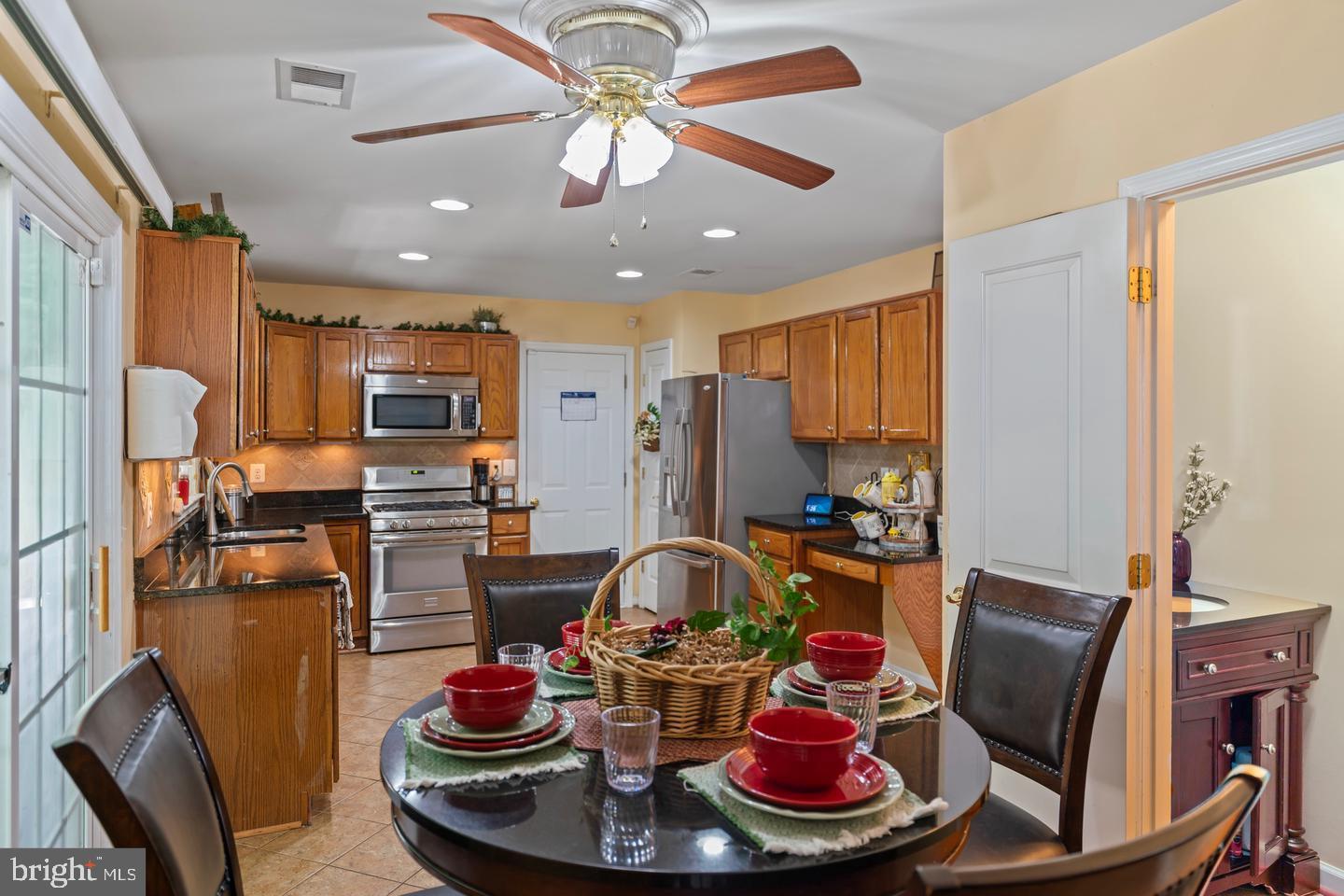 WAYSIDE VILLAGE - Residential