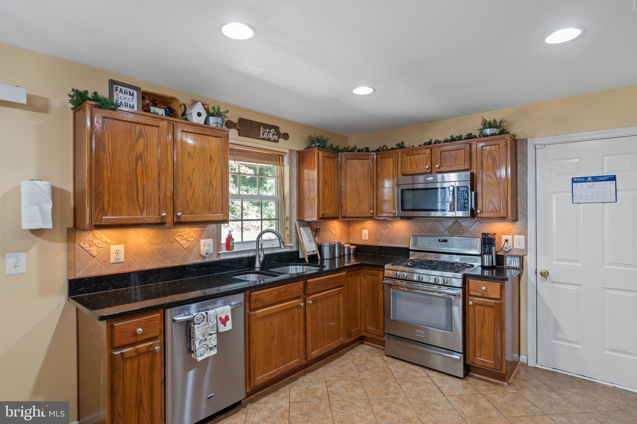 WAYSIDE VILLAGE - Residential