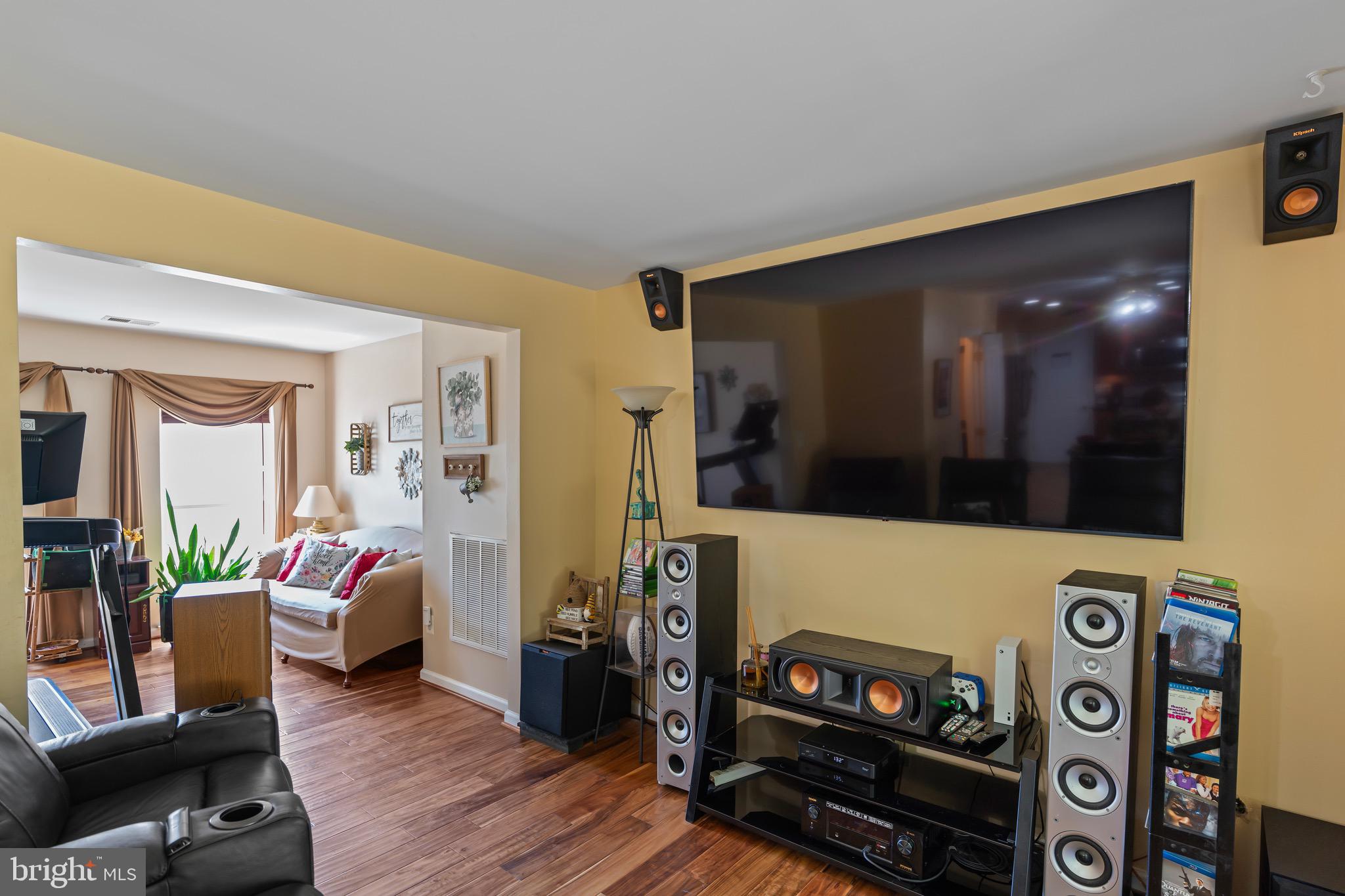 WAYSIDE VILLAGE - Residential