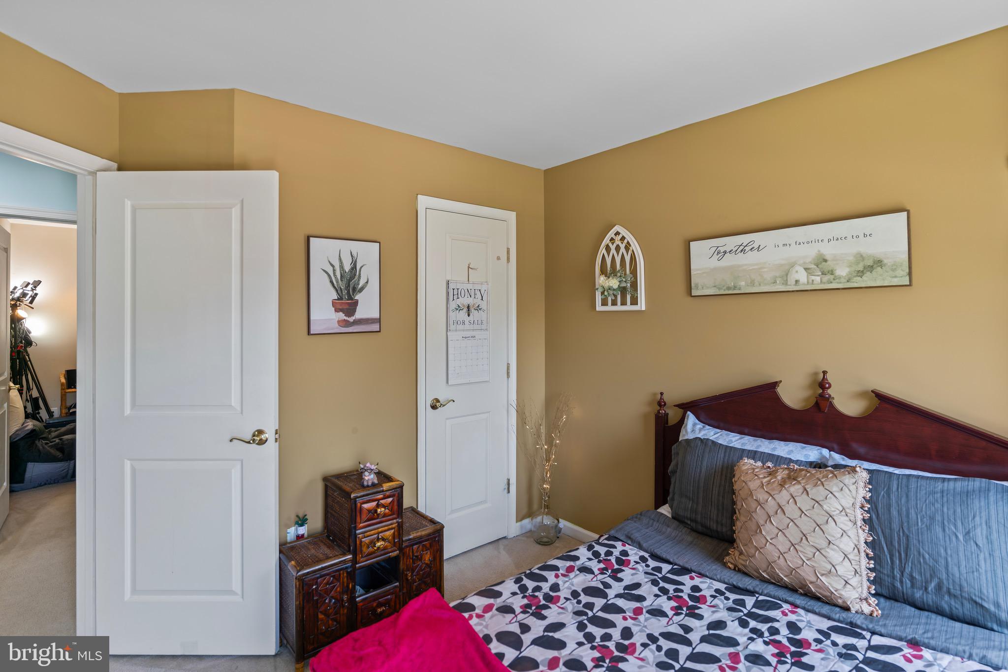 WAYSIDE VILLAGE - Residential