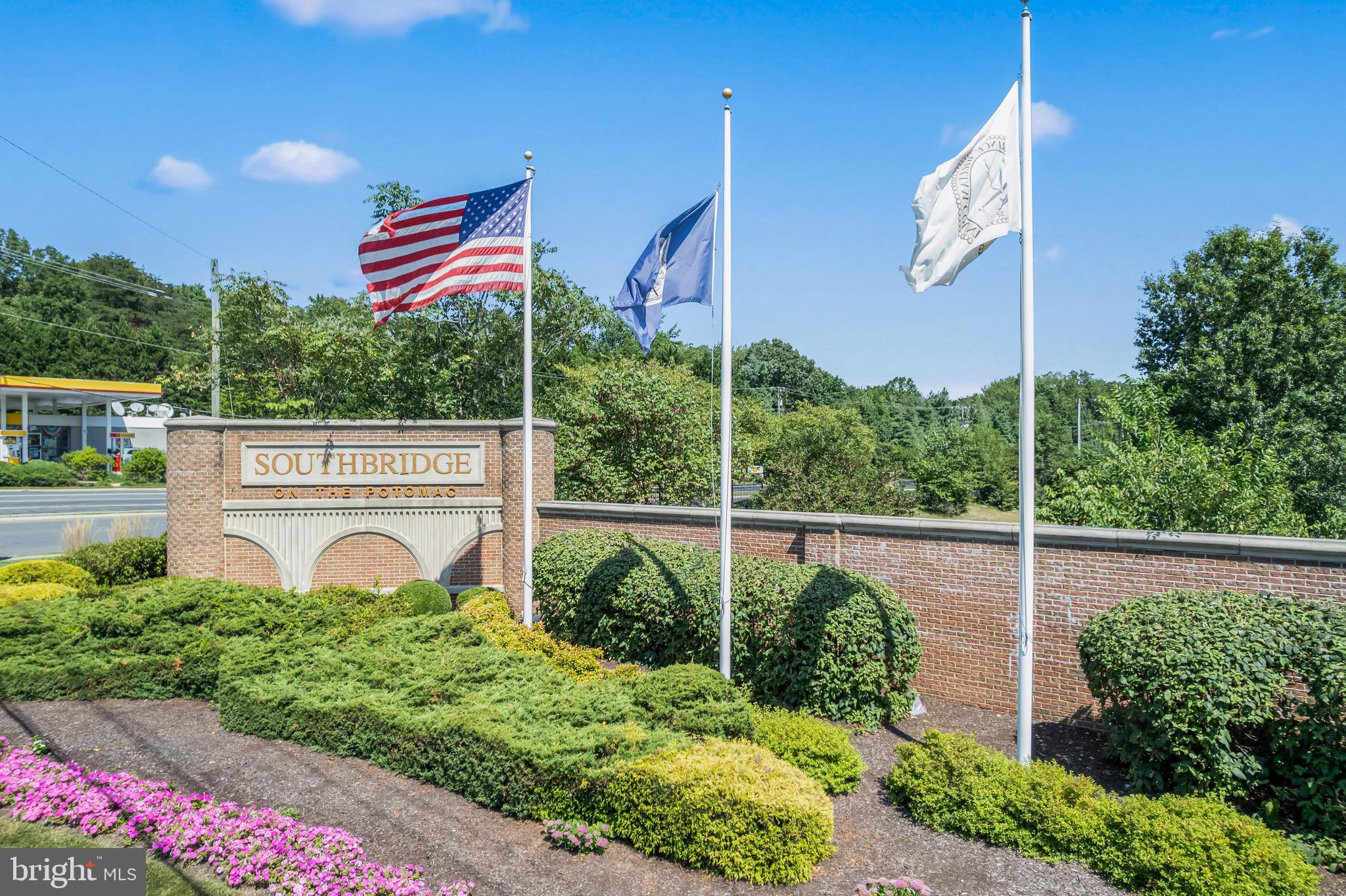 WAYSIDE VILLAGE - Residential