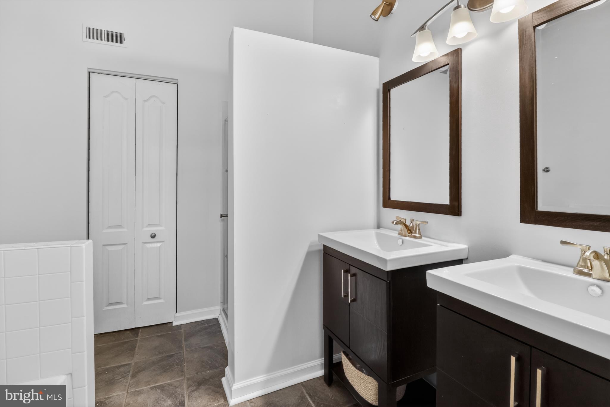 PINE VALLEY - Residential