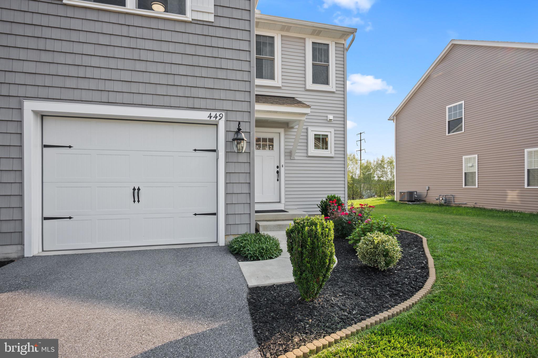 449 SMOKERING DRIVE