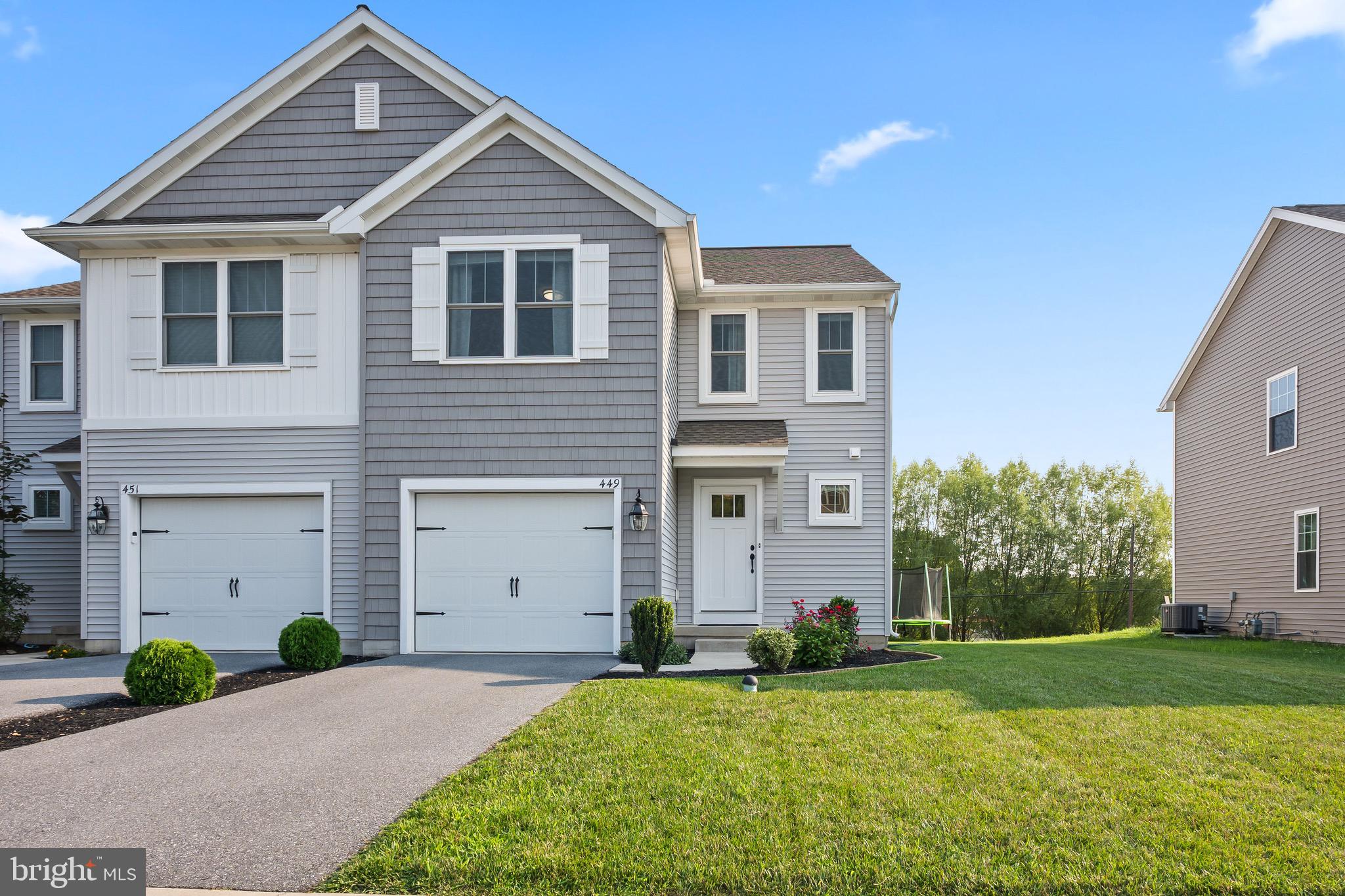 449 SMOKERING DRIVE