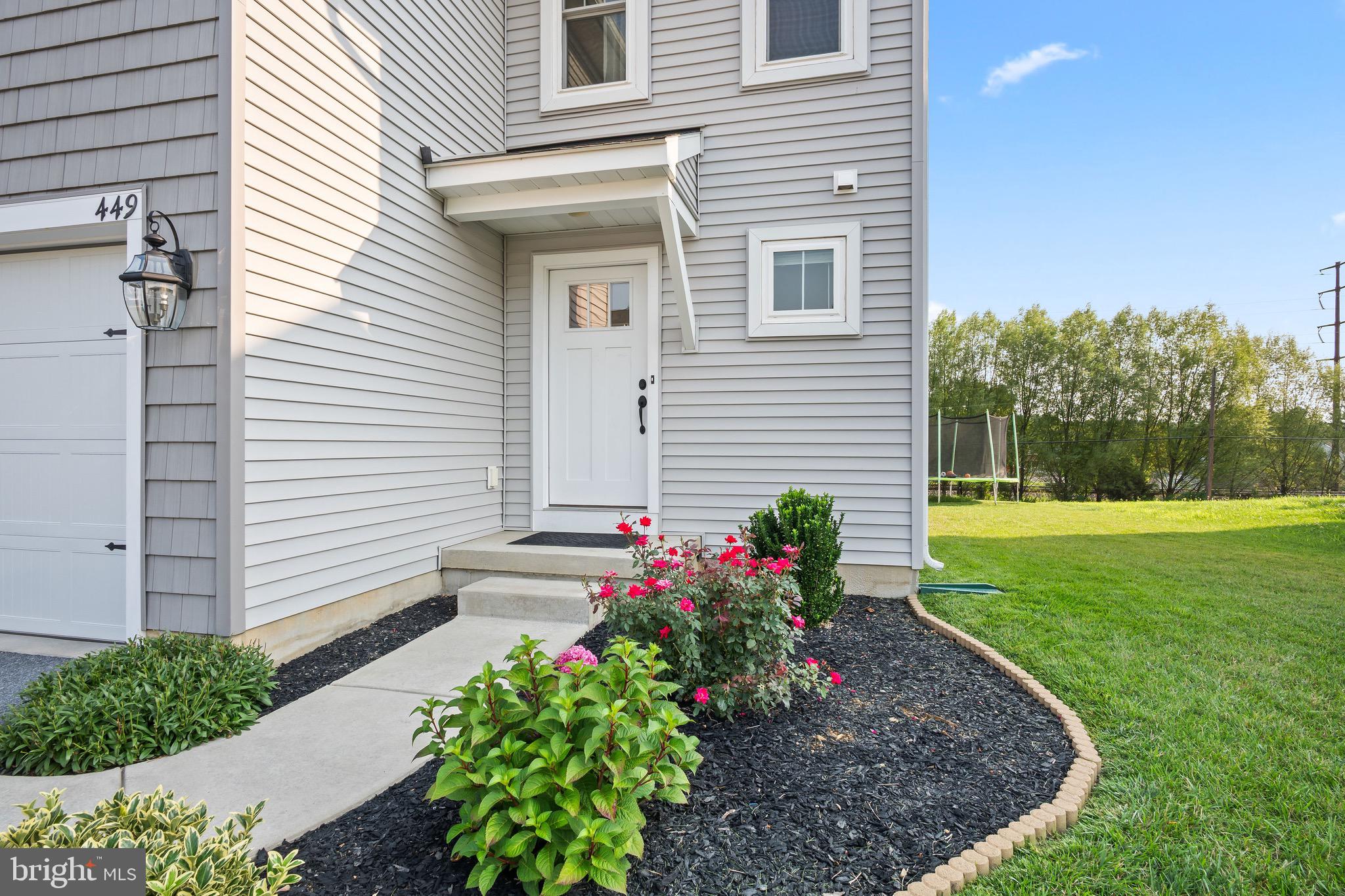 449 SMOKERING DRIVE