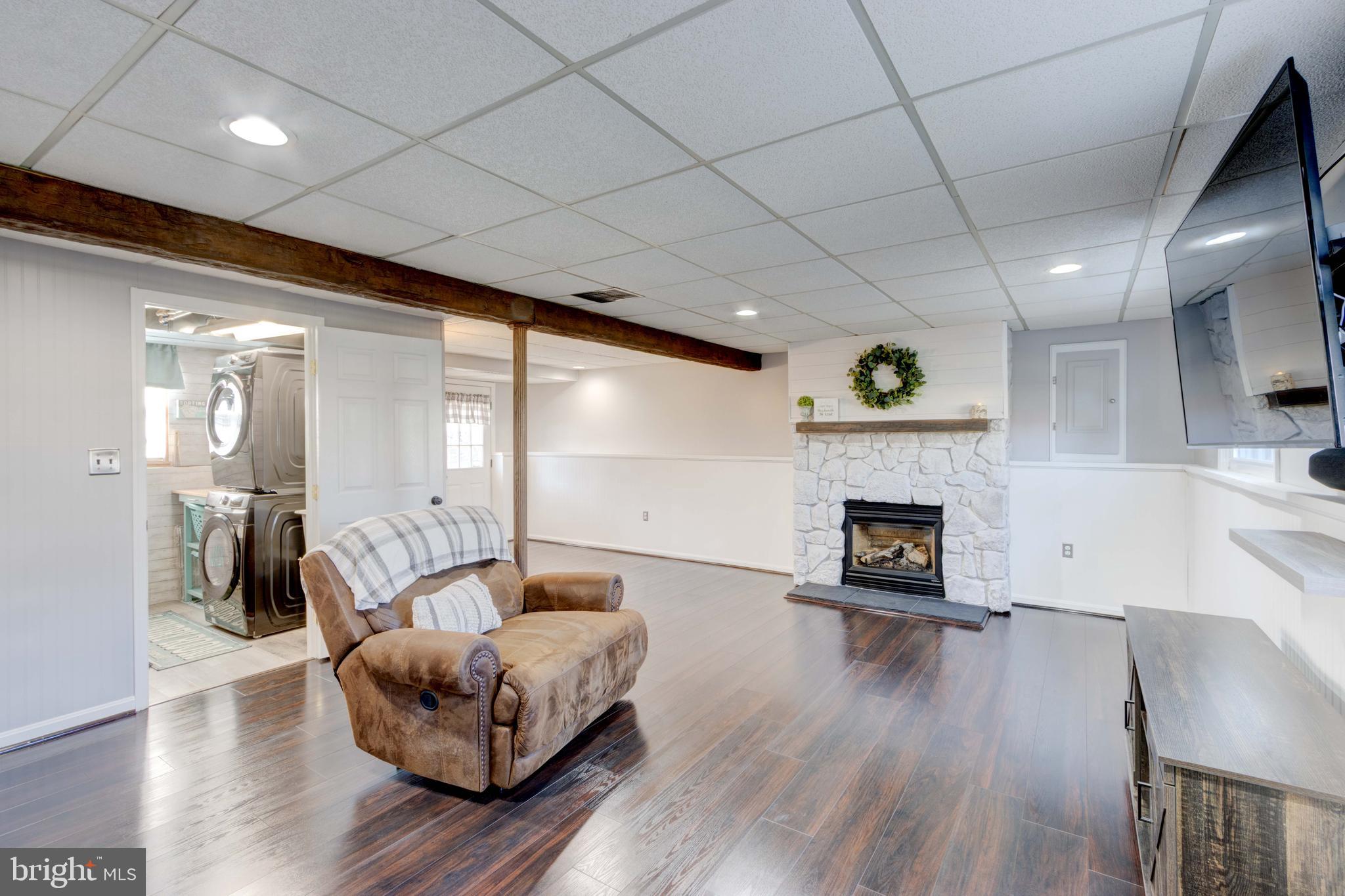 AUTUMN RIDGE - Residential