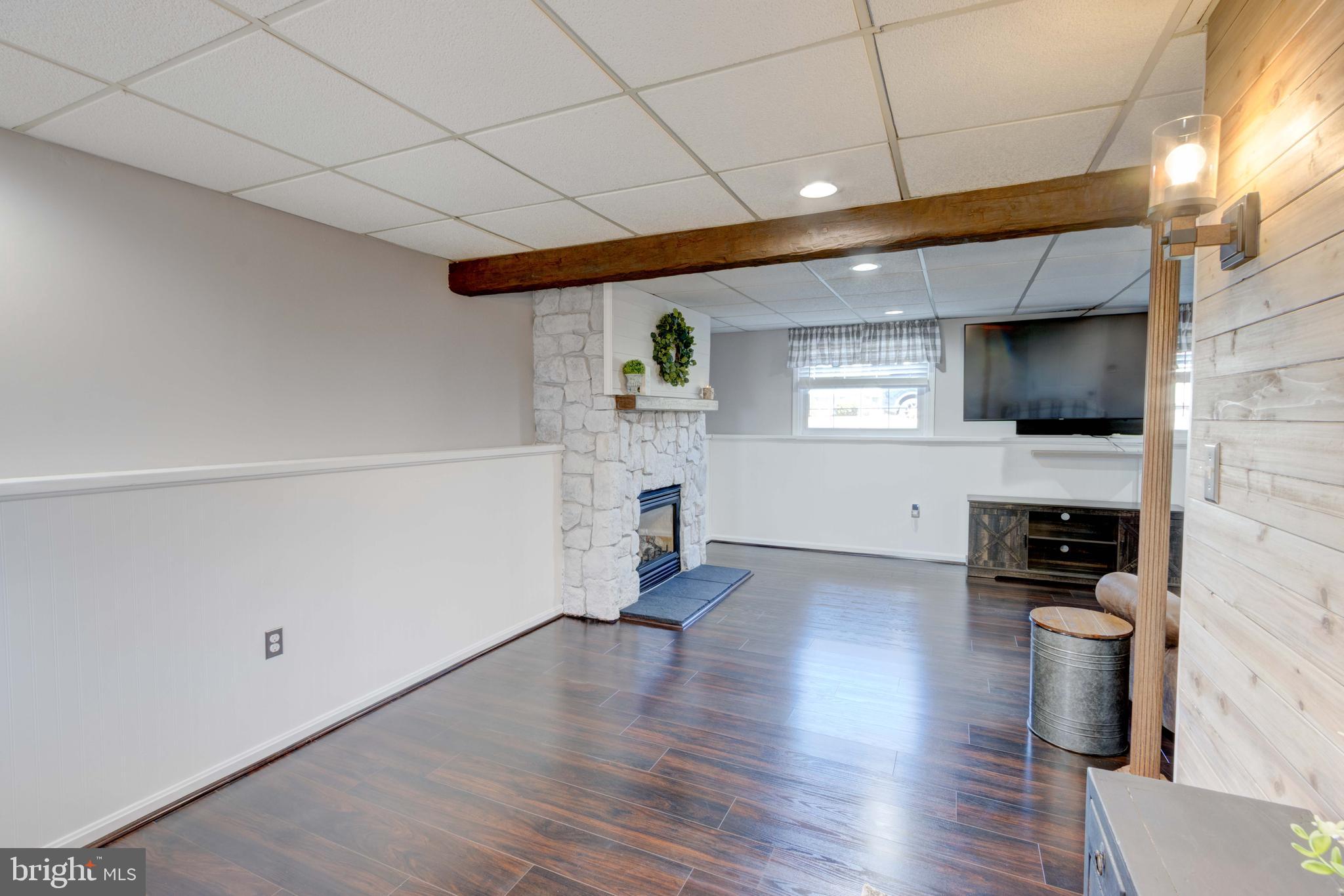 AUTUMN RIDGE - Residential