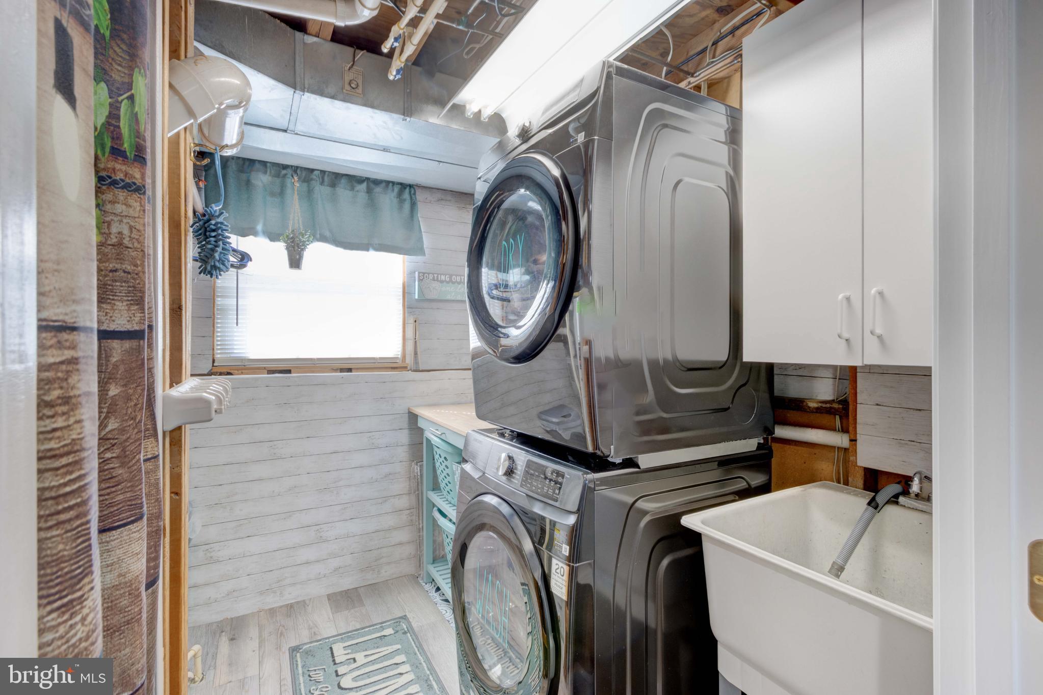 AUTUMN RIDGE - Residential