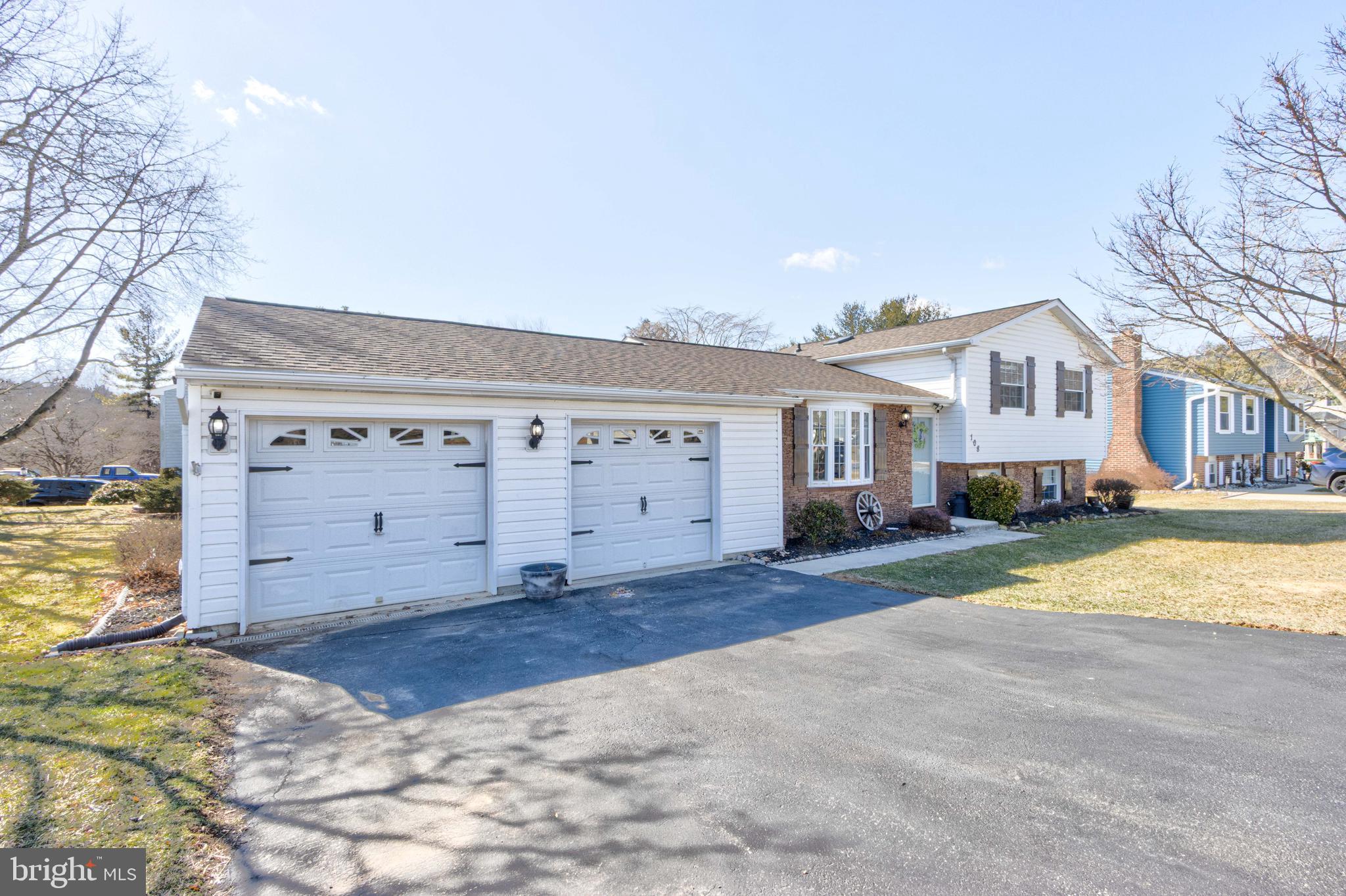 AUTUMN RIDGE - Residential