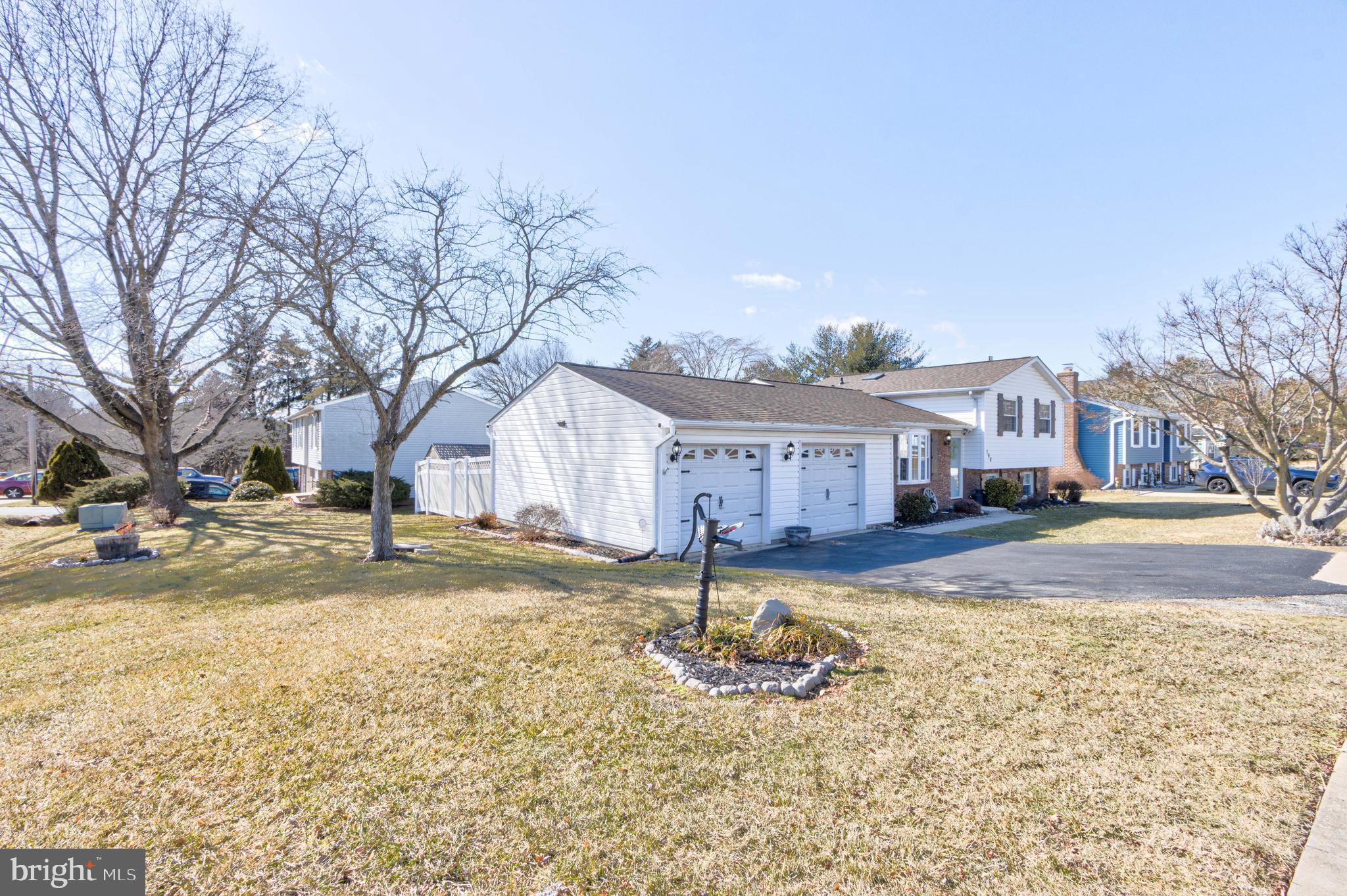 AUTUMN RIDGE - Residential