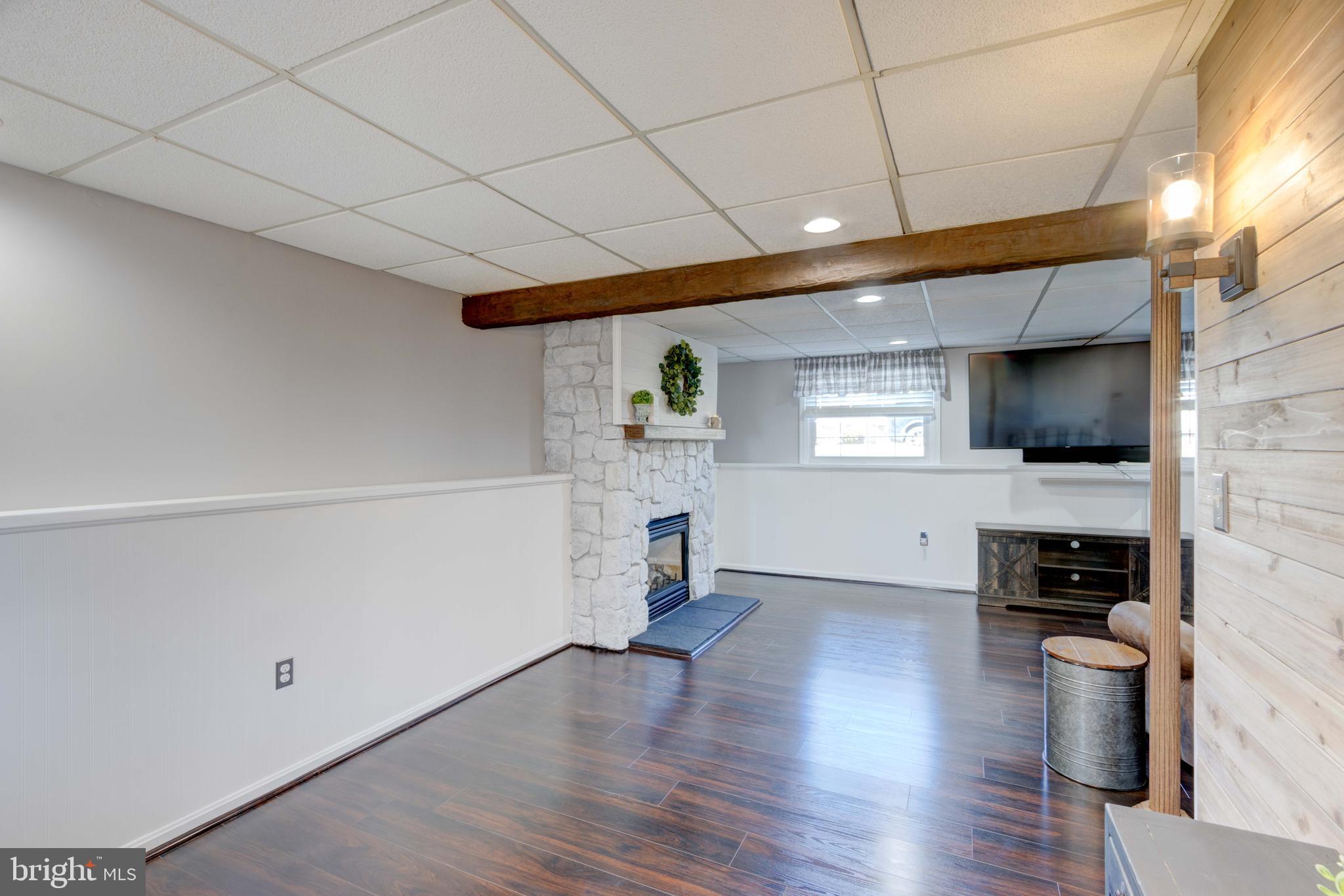 AUTUMN RIDGE - Residential