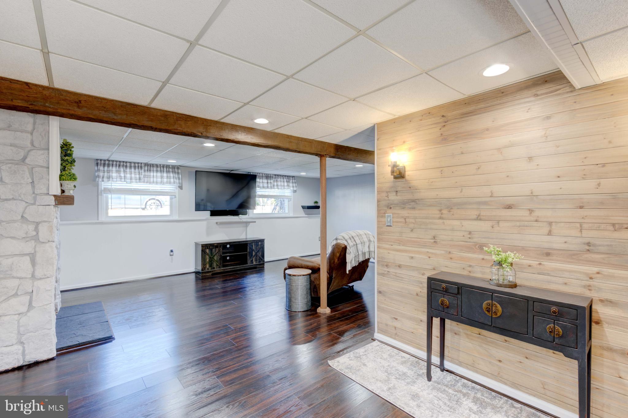 AUTUMN RIDGE - Residential