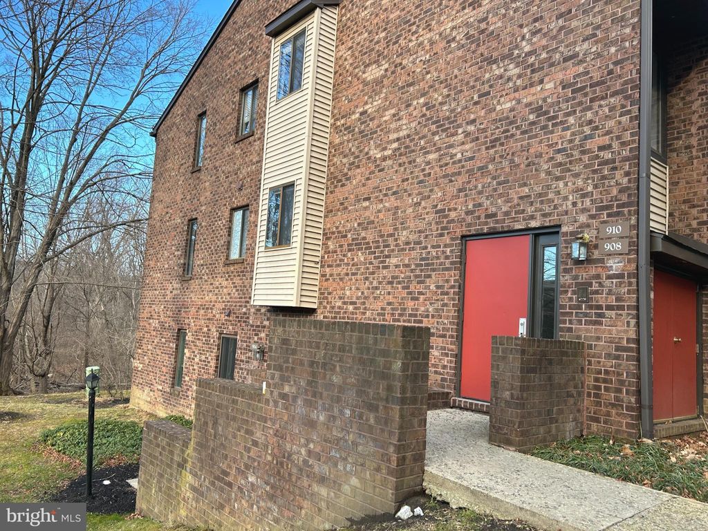 Photo of 910 Mountainview Drive #910, CHESTERBROOK, PA 19087 (MLS # PACT2115076)