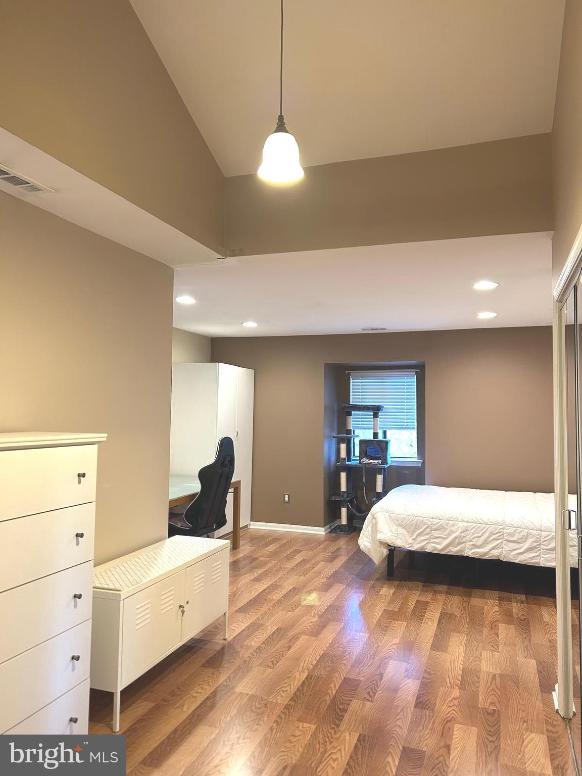 CHESTERBROOK - Residential