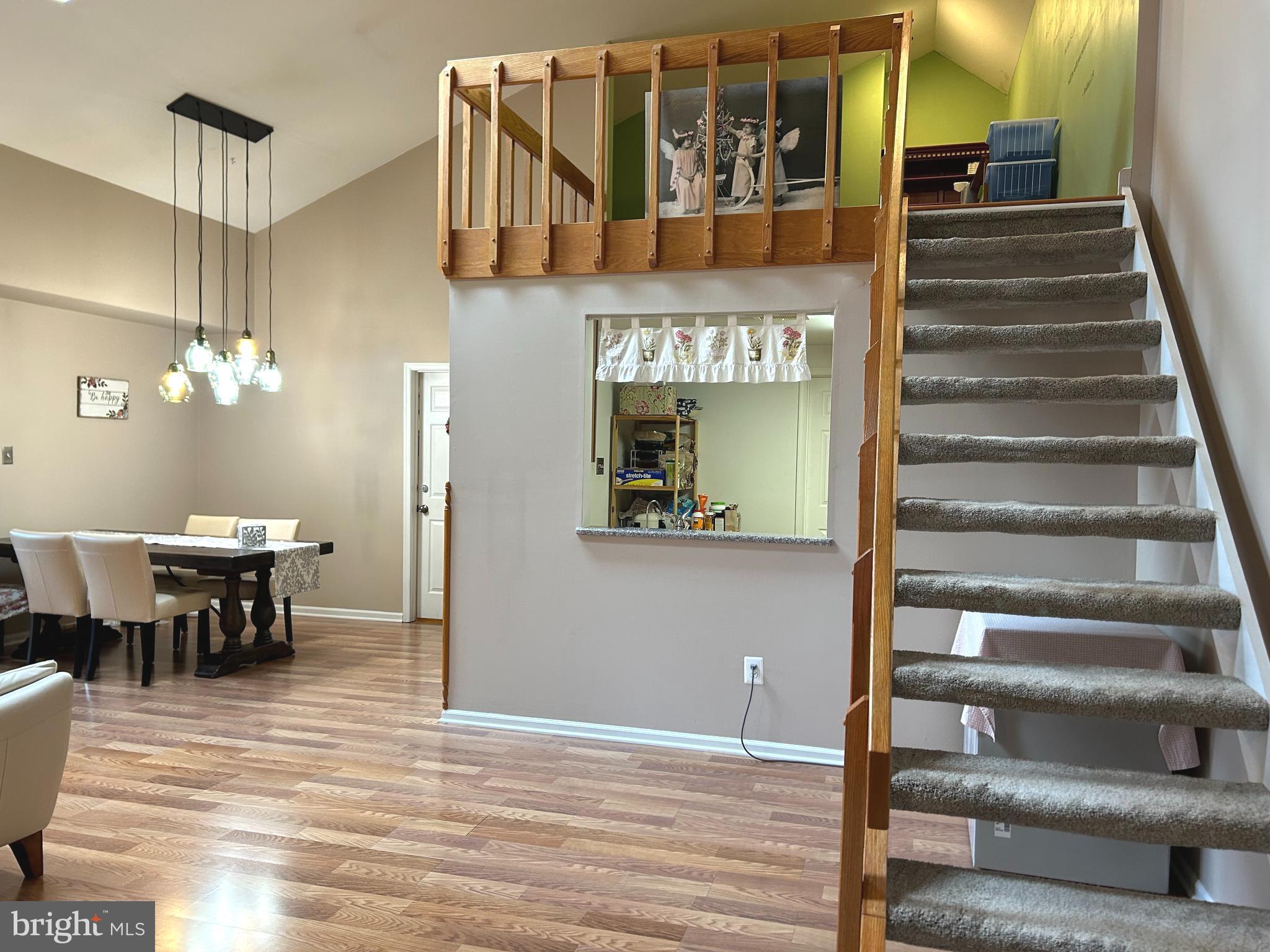 910 MOUNTAINVIEW DRIVE 910