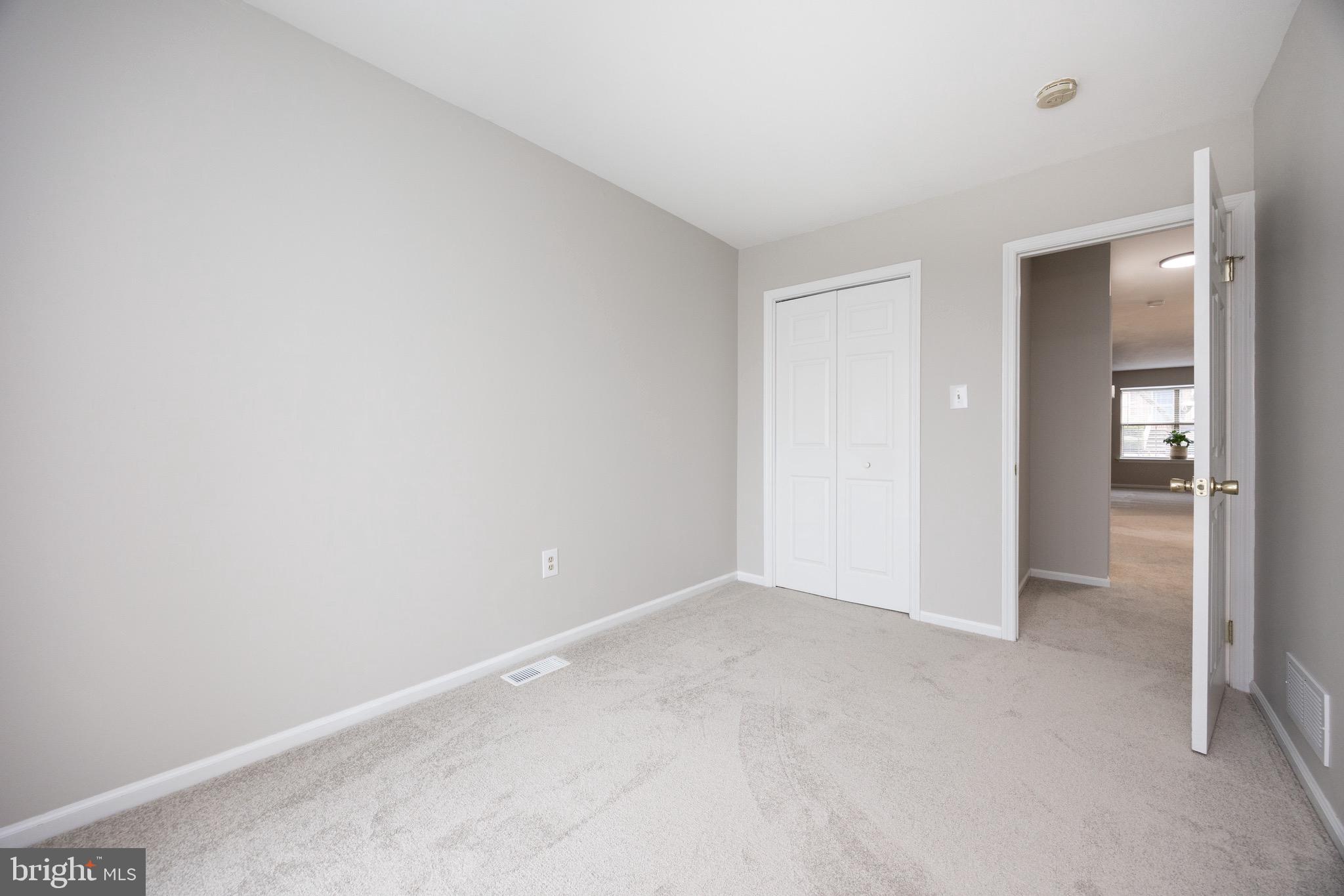 SUMMIT MEWS - Residential