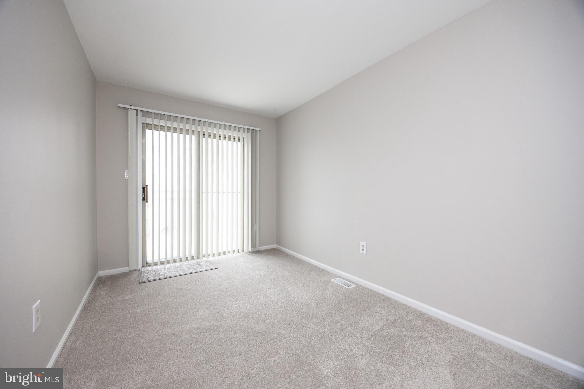 SUMMIT MEWS - Residential