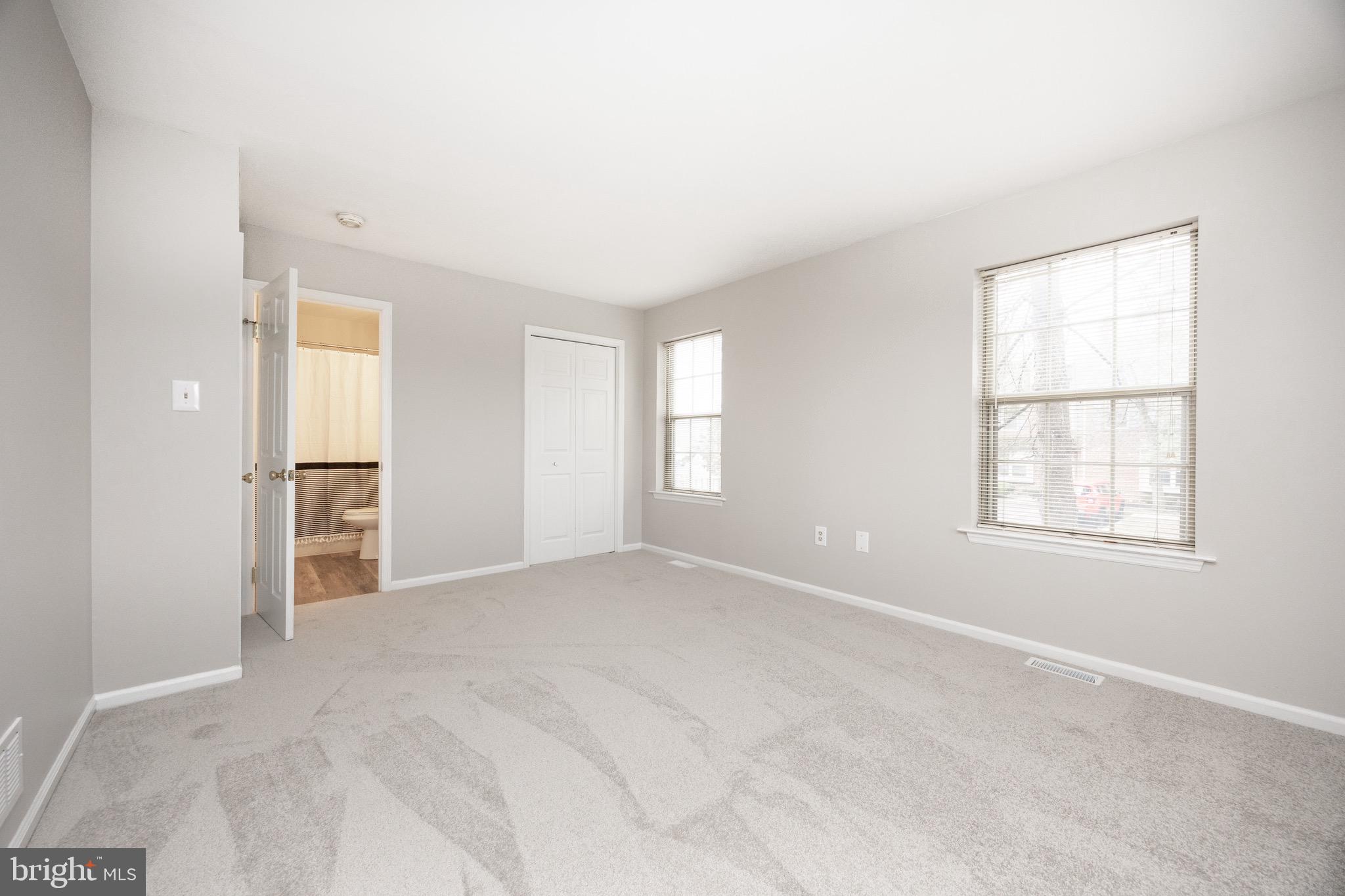 SUMMIT MEWS - Residential