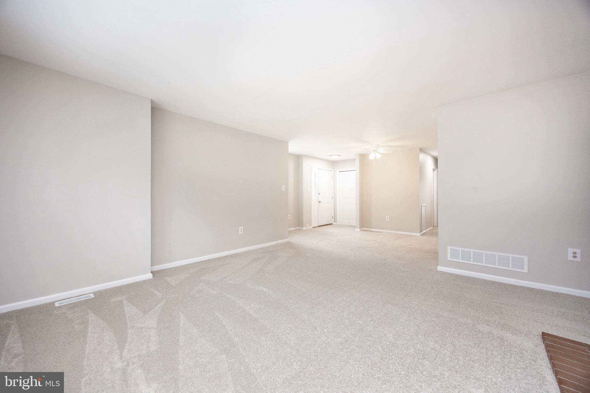 SUMMIT MEWS - Residential