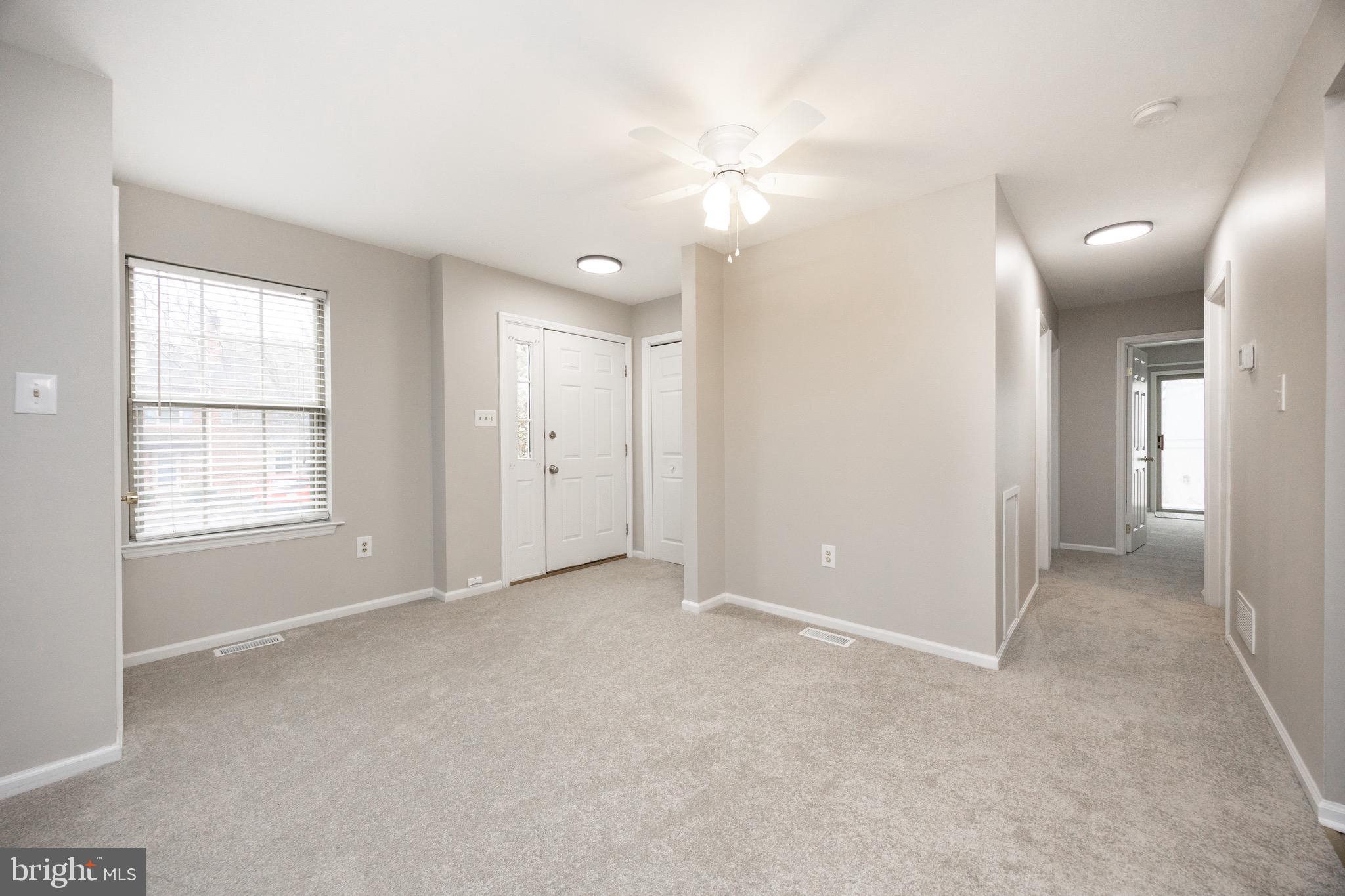 SUMMIT MEWS - Residential