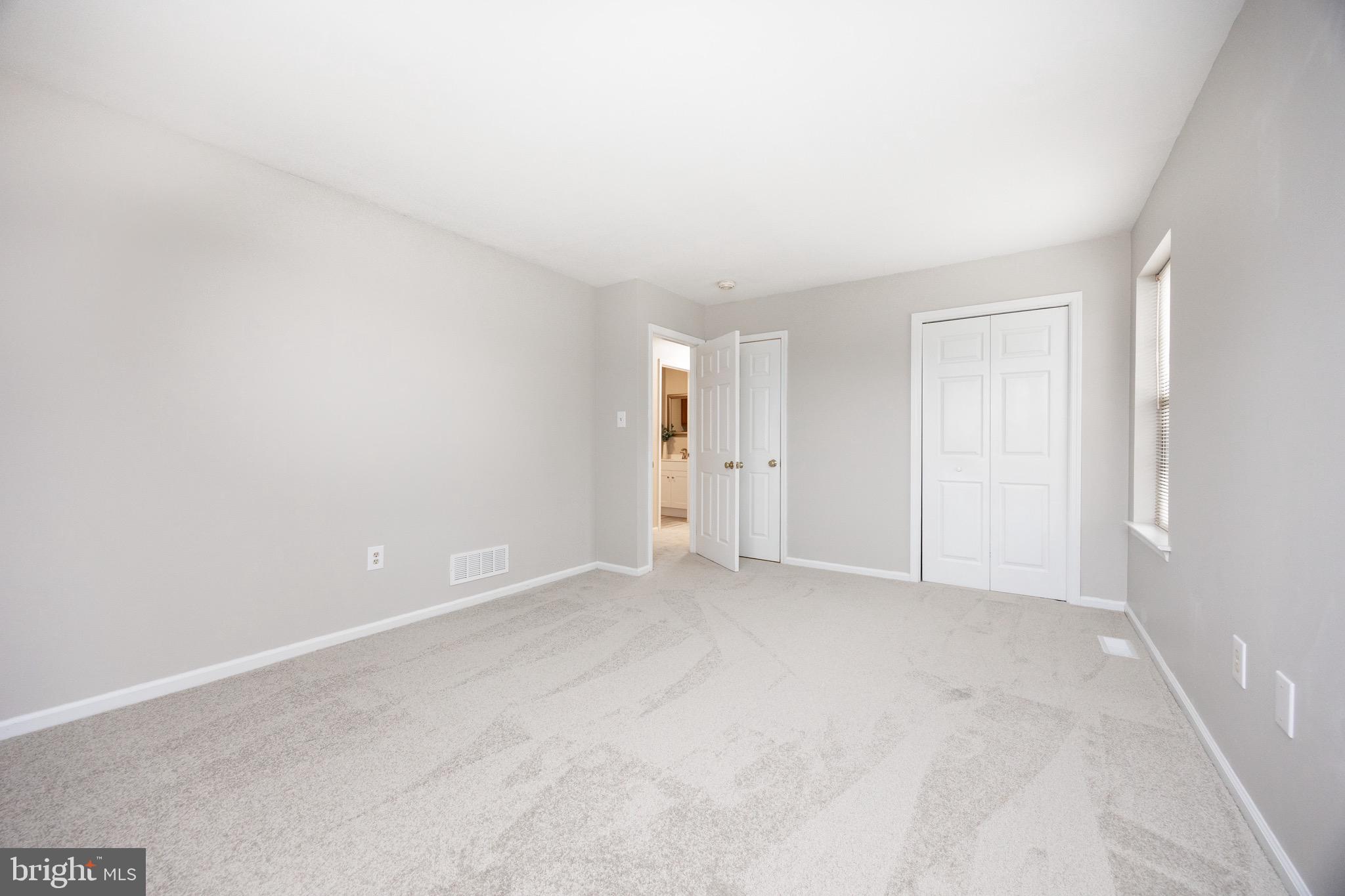 SUMMIT MEWS - Residential