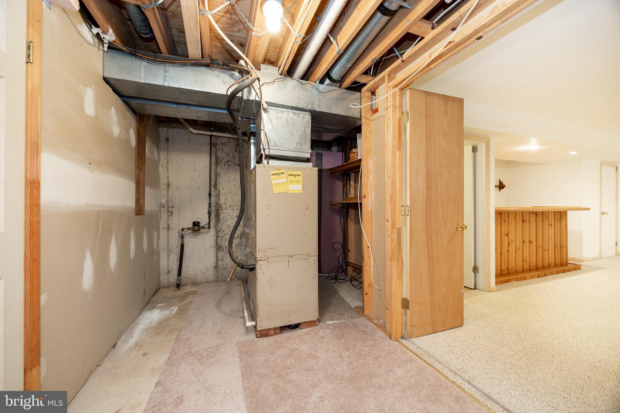 SUMMIT MEWS - Residential